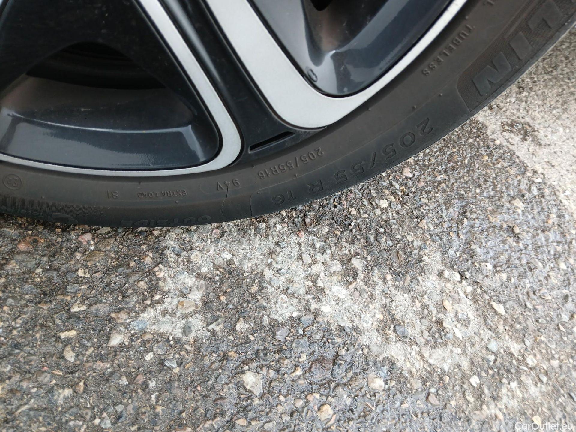  Citroen  C3 CITROEN  / 2020 / 5P / berlina con portón BlueHDi 75KW (100CV) S&S Feel Pack #21