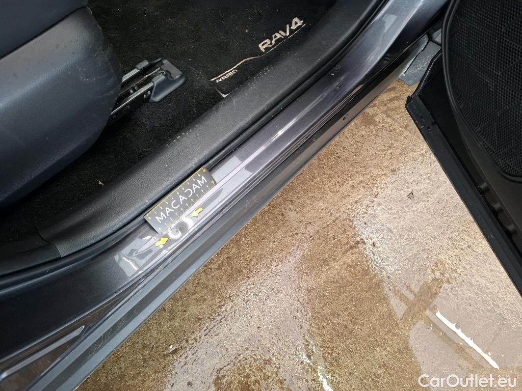  Toyota  RAV4 TOYOTA  Hybride / 2018 / 5P / SUV Hybride 2WD Dynamic Business Beyond Zero #10