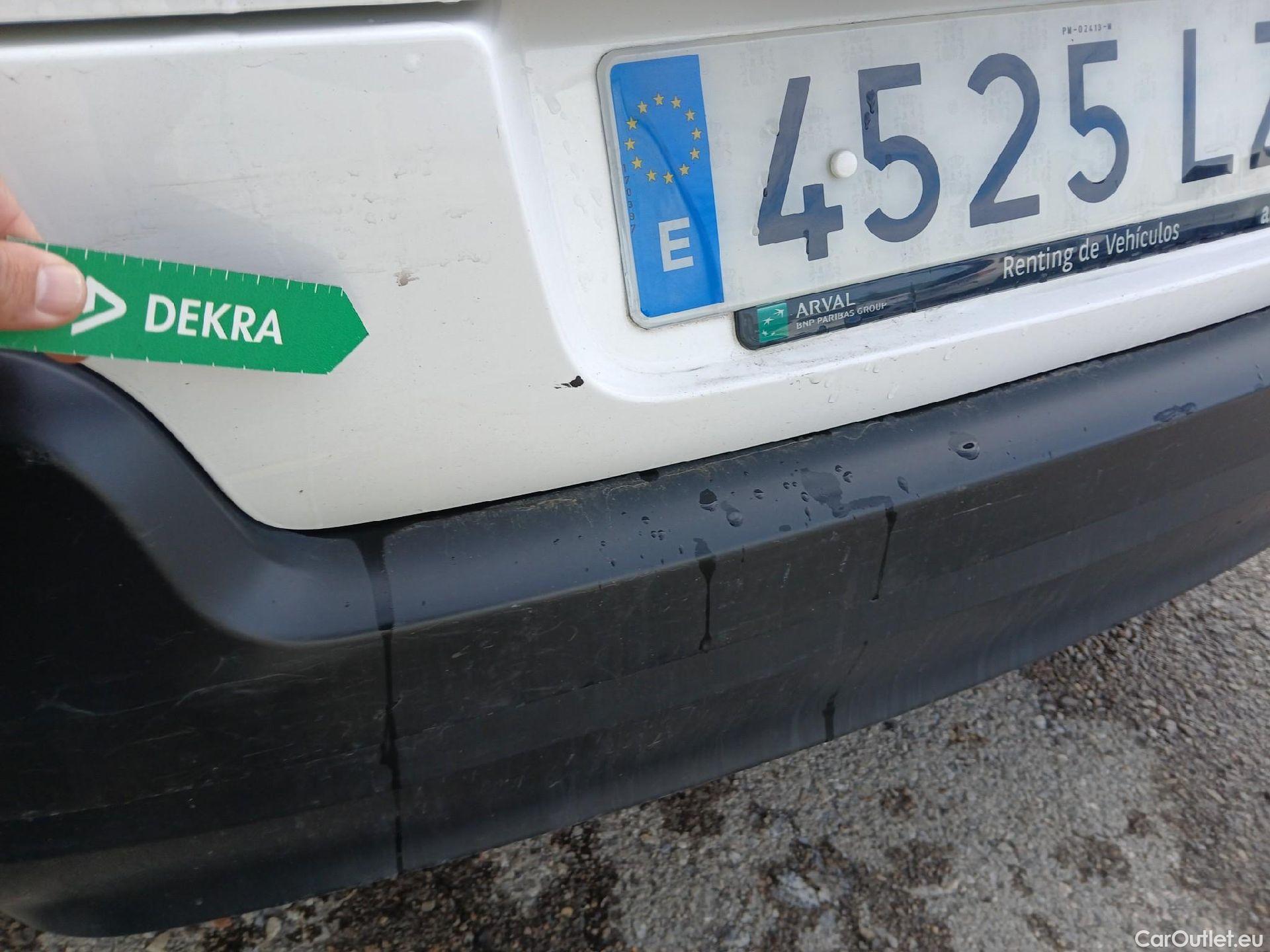  Citroen  C3 CITROEN  / 2020 / 5P / berlina con portón BlueHDi 75KW (100CV) S&S Feel Pack #31