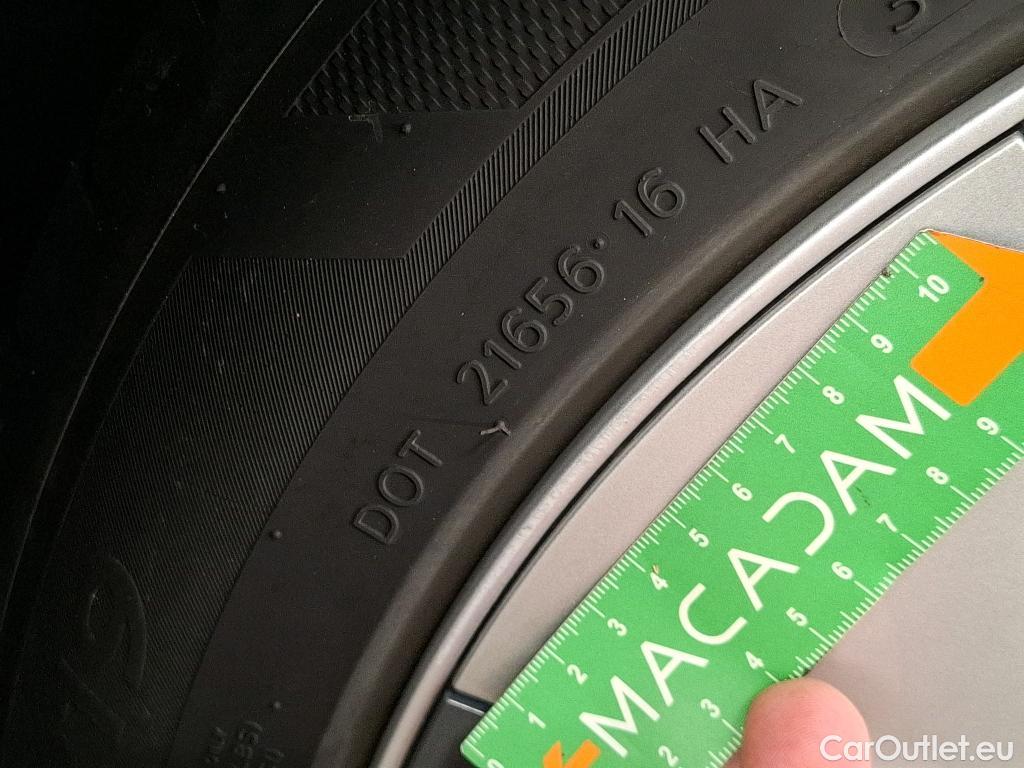  Tesla  Model Y TESLA  / 2021 / 5P / SUV RWD #16