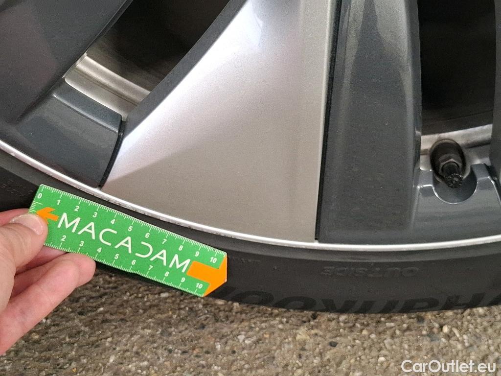  Tesla  Model Y TESLA  / 2021 / 5P / SUV RWD #14