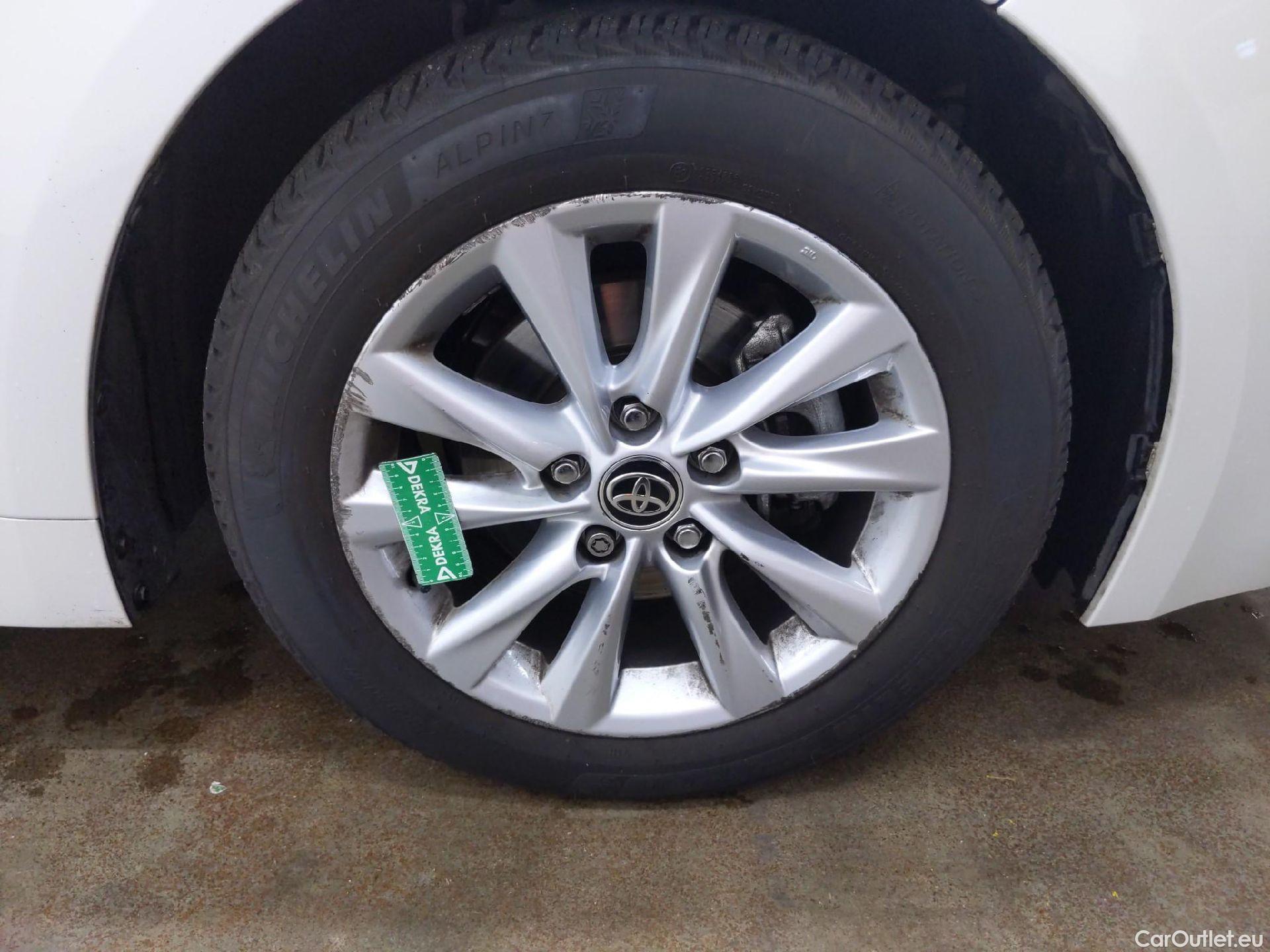  Toyota  Corolla TOYOTA  / 2022 / 5P / Berline Hybride 140h Dynamic #33