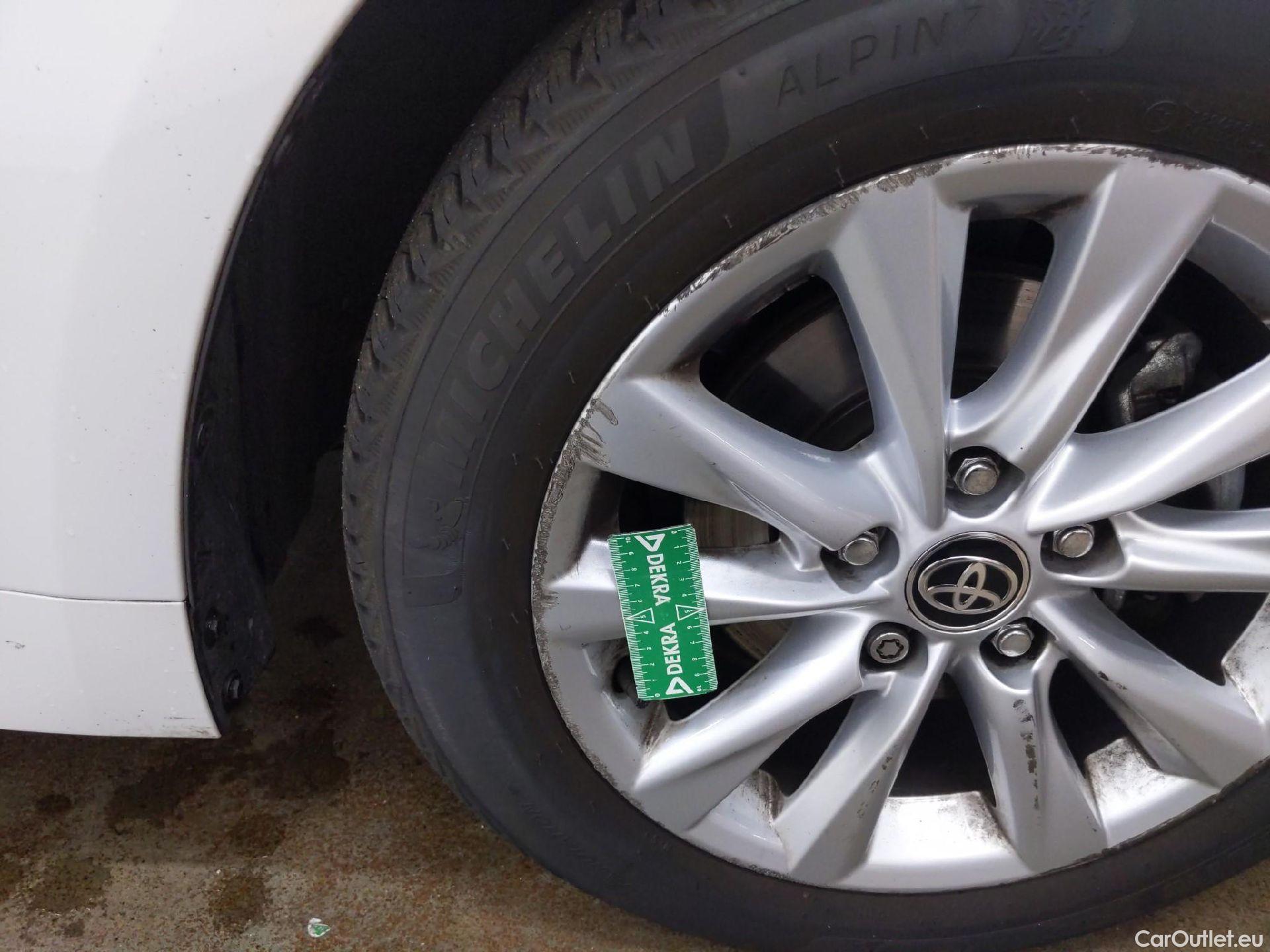  Toyota  Corolla TOYOTA  / 2022 / 5P / Berline Hybride 140h Dynamic #32