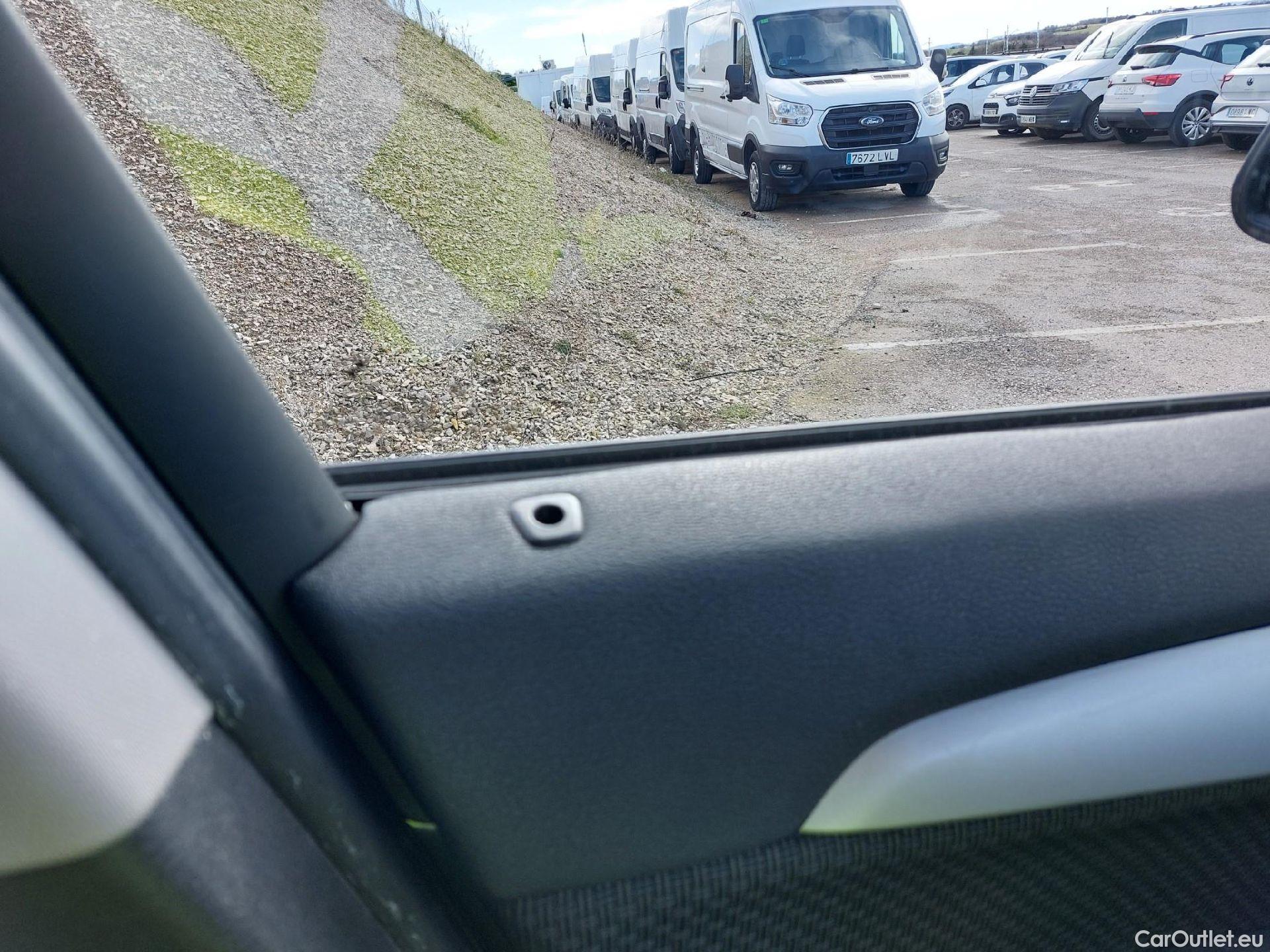  Bmw  X1 BMW  sDrive18i #25