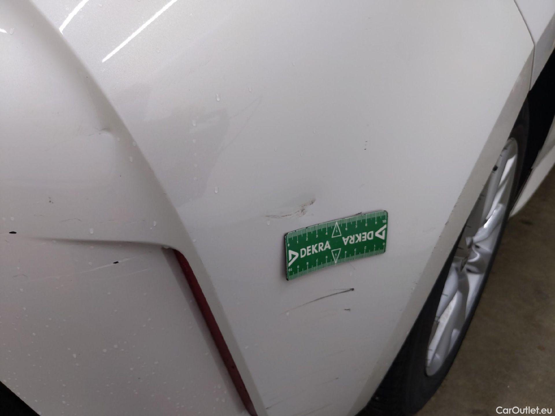  Toyota  Corolla TOYOTA  / 2022 / 5P / Berline Hybride 140h Dynamic #20