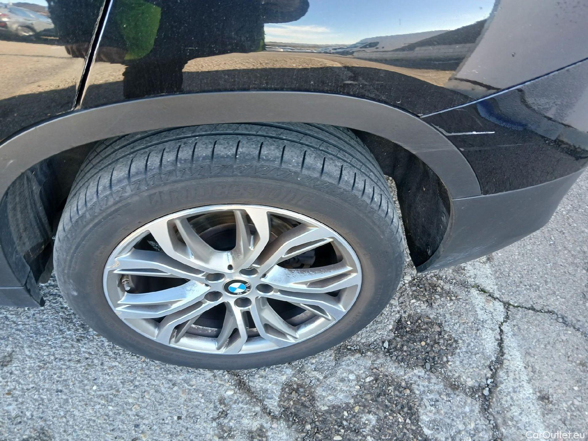  Bmw  X2 BMW  sDrive18i Impulse Steptronic Techo Solar #26