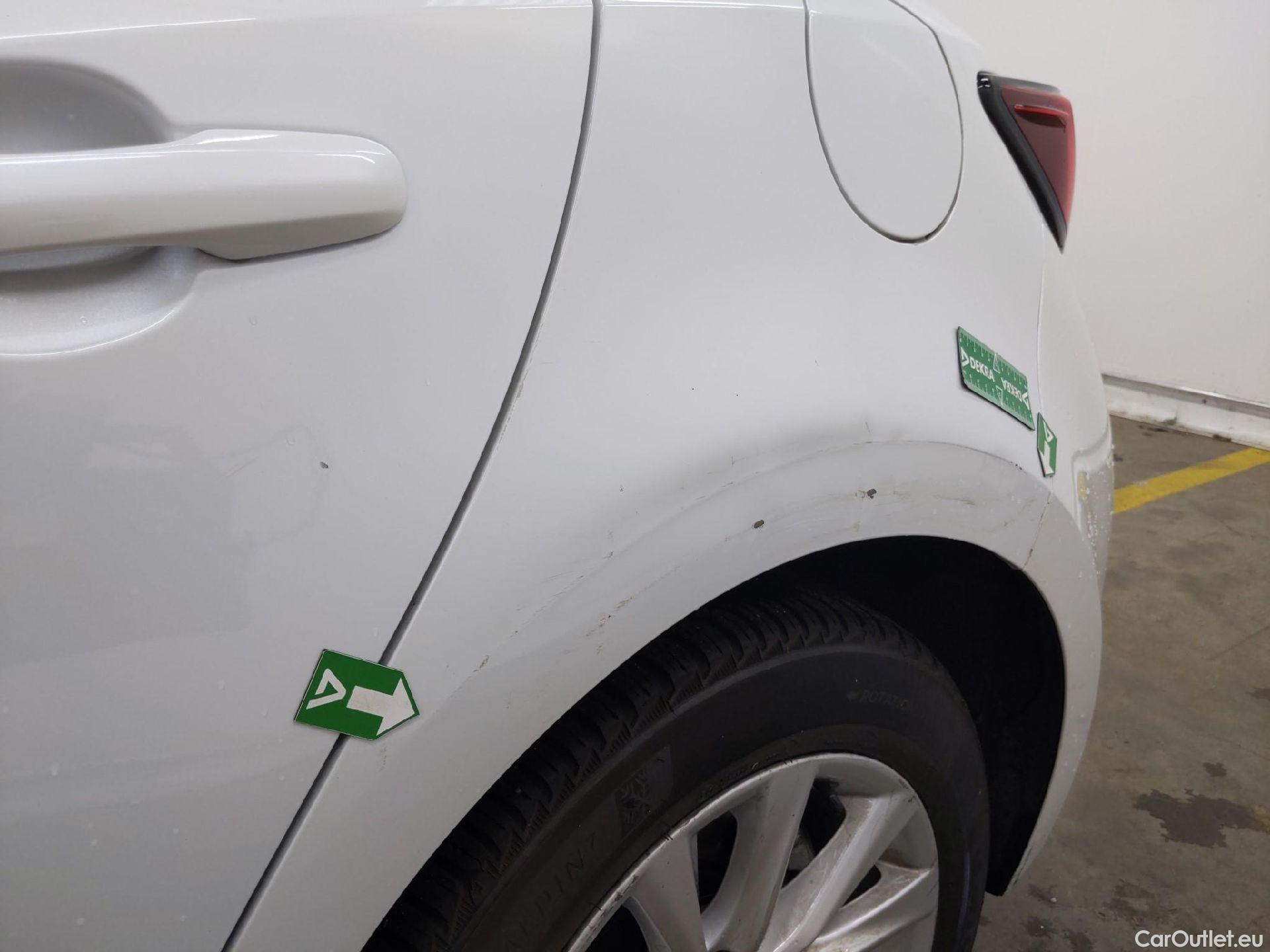  Toyota  Corolla TOYOTA  / 2022 / 5P / Berline Hybride 140h Dynamic #17