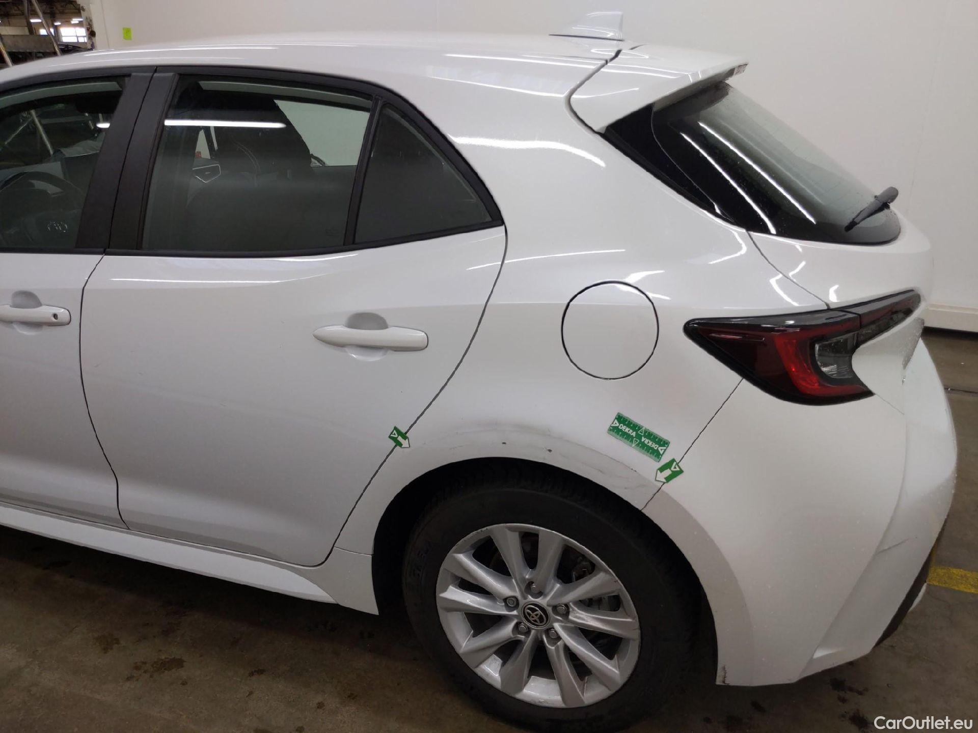  Toyota  Corolla TOYOTA  / 2022 / 5P / Berline Hybride 140h Dynamic #19