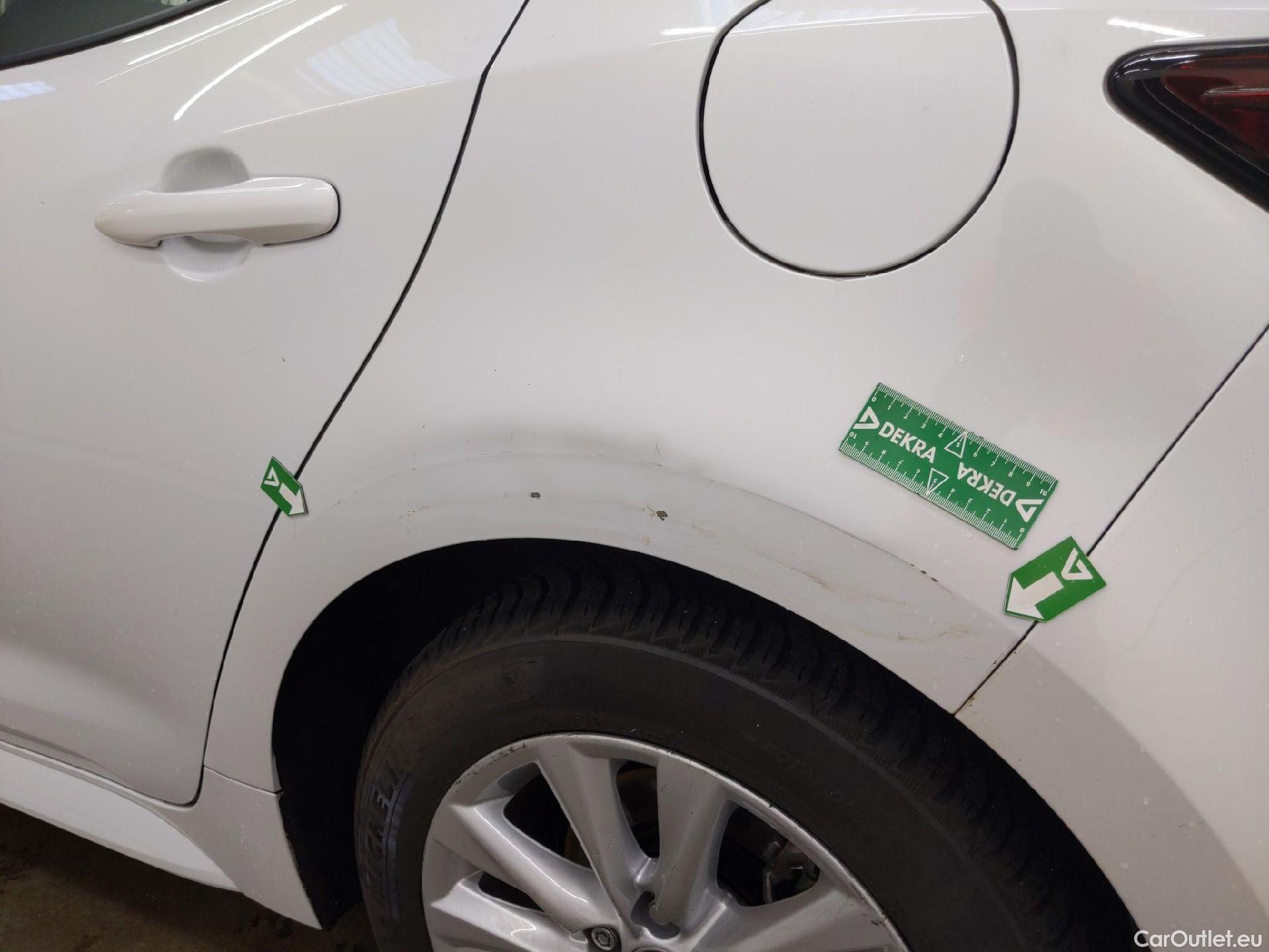  Toyota  Corolla TOYOTA  / 2022 / 5P / Berline Hybride 140h Dynamic #18