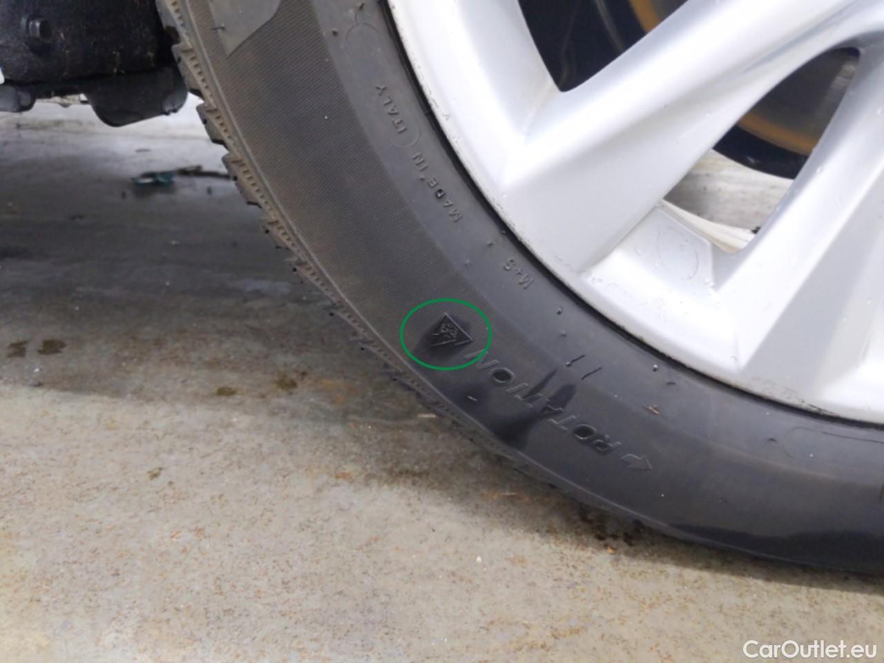  Toyota  Corolla TOYOTA  / 2022 / 5P / Berline Hybride 140h Dynamic #8