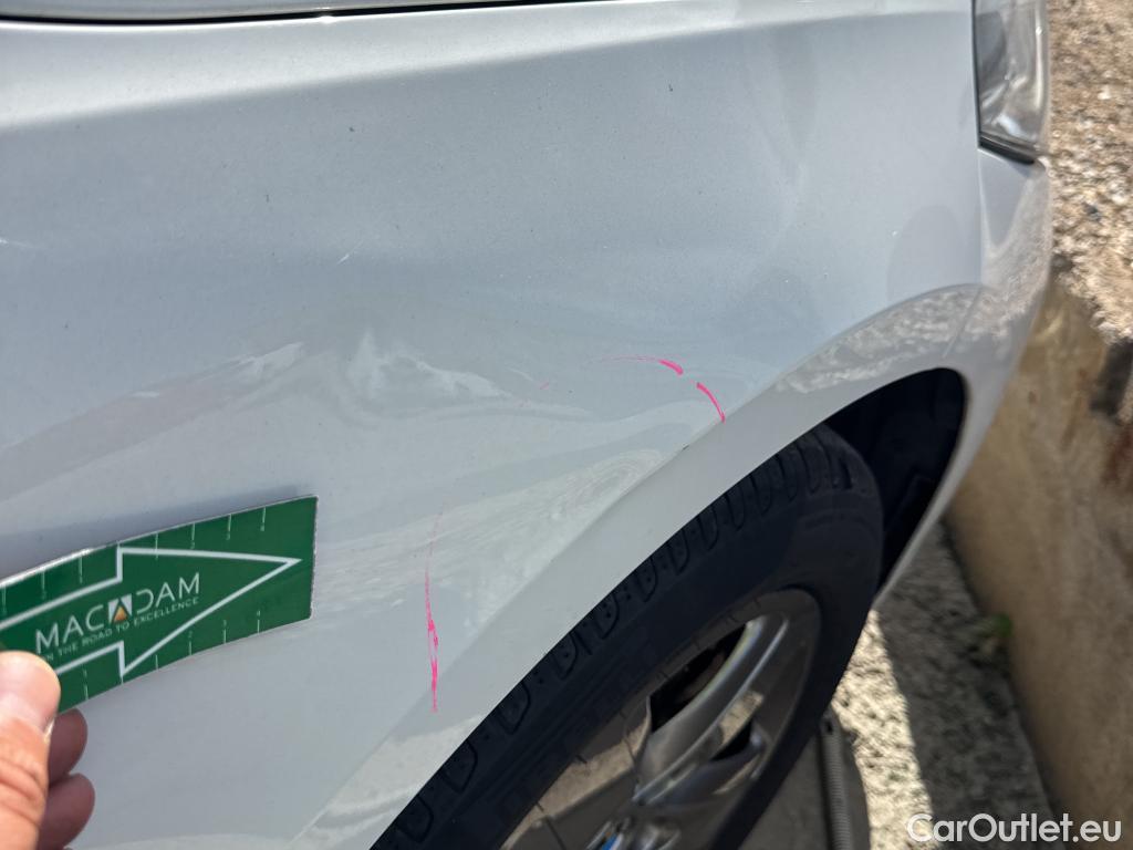  Bmw  Serie 1 BMW  / 2019 / 5P / berlina con portón 116d #4