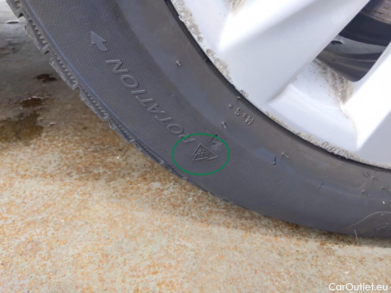  Toyota  Corolla TOYOTA  / 2022 / 5P / Berline Hybride 140h Dynamic #3