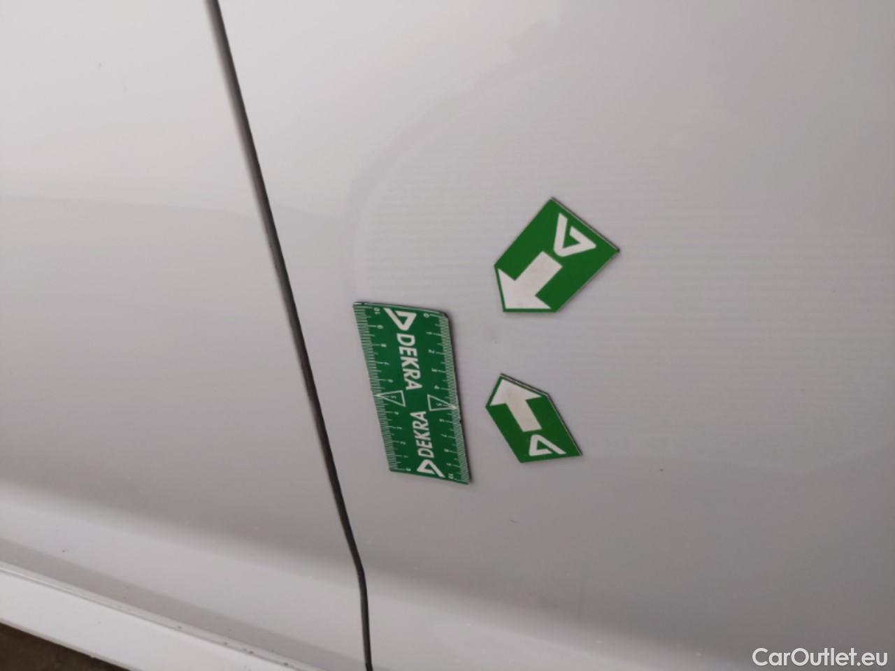  Toyota  Corolla TOYOTA  / 2022 / 5P / Berline Hybride 140h Dynamic #35