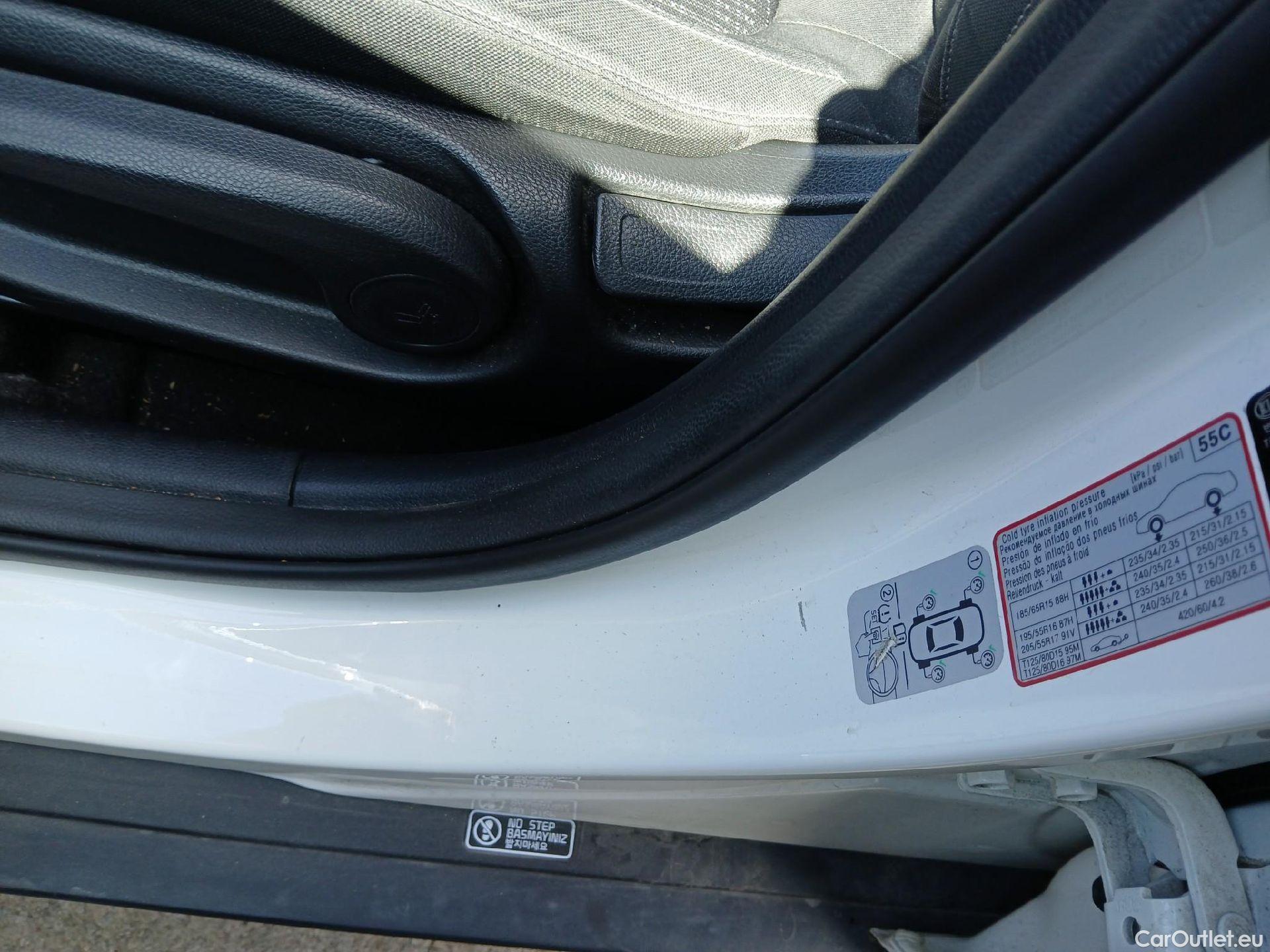  KIA  STONIC  Drive 1.0 T-GDI 120CV AT7 E6d #24