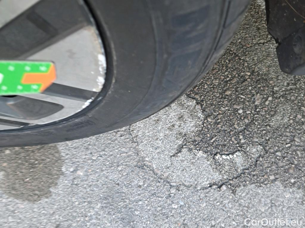  Hyundai  Konna HYUNDAI Kona / 2020 / 5P / todoterreno 150kW EV Tecno 2C #2