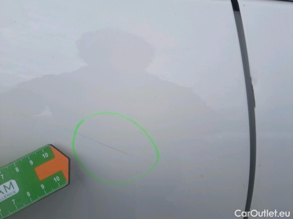  Citroen  C4 CITROEN  / 2020 / 5P / berlina con portón BlueHdi 130 S&S EAT8 Shine #5