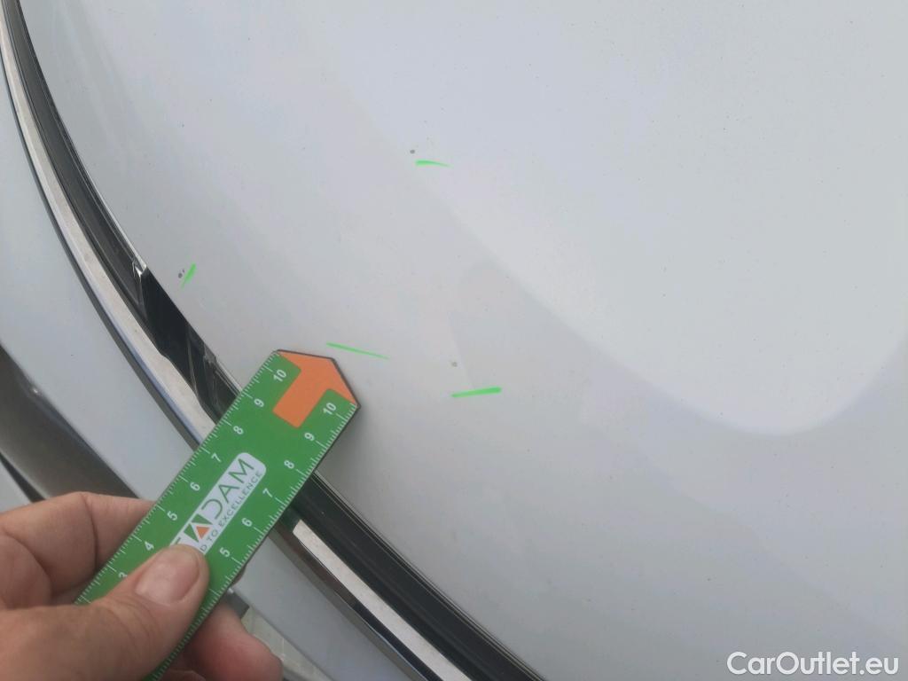  Citroen  C4 CITROEN  / 2020 / 5P / berlina con portón BlueHdi 130 S&S EAT8 Shine #35