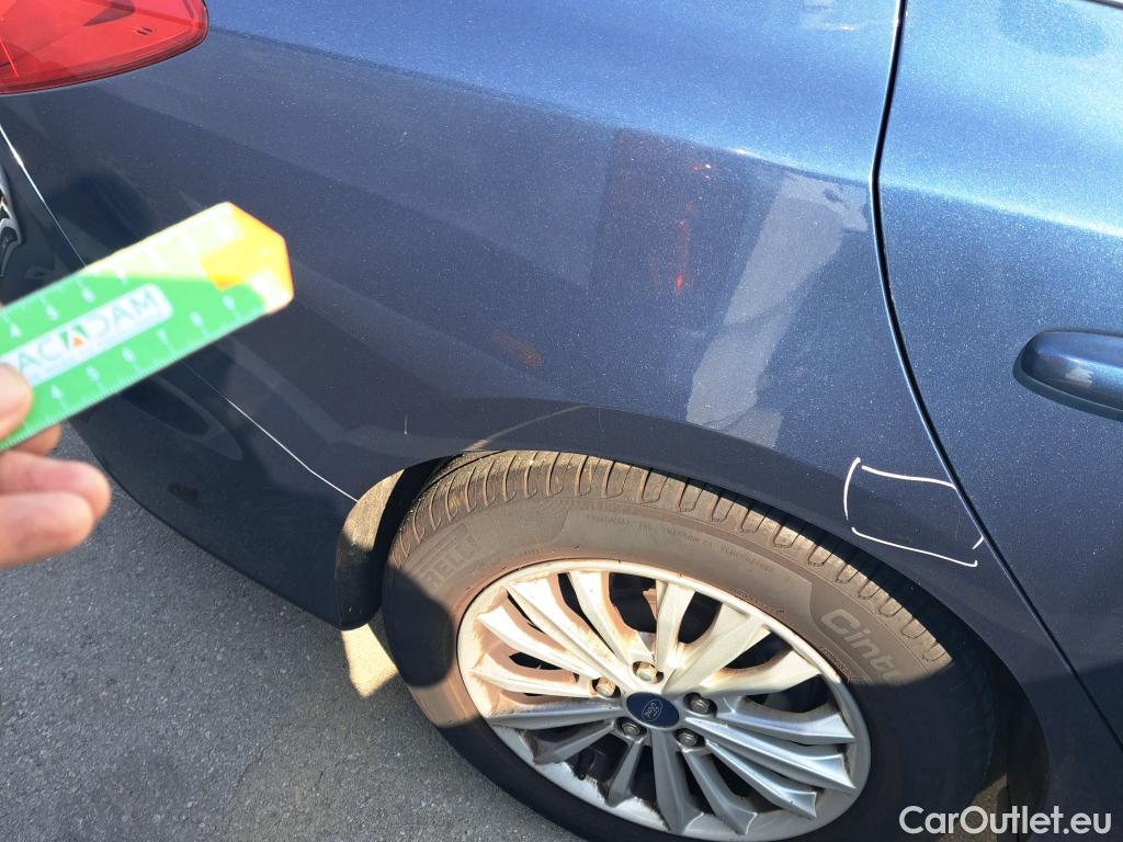  Ford  Focus FORD  / 2018 / 5P / familiar 1.5 Ecoblue 88kW Titanium Sportbr. #19