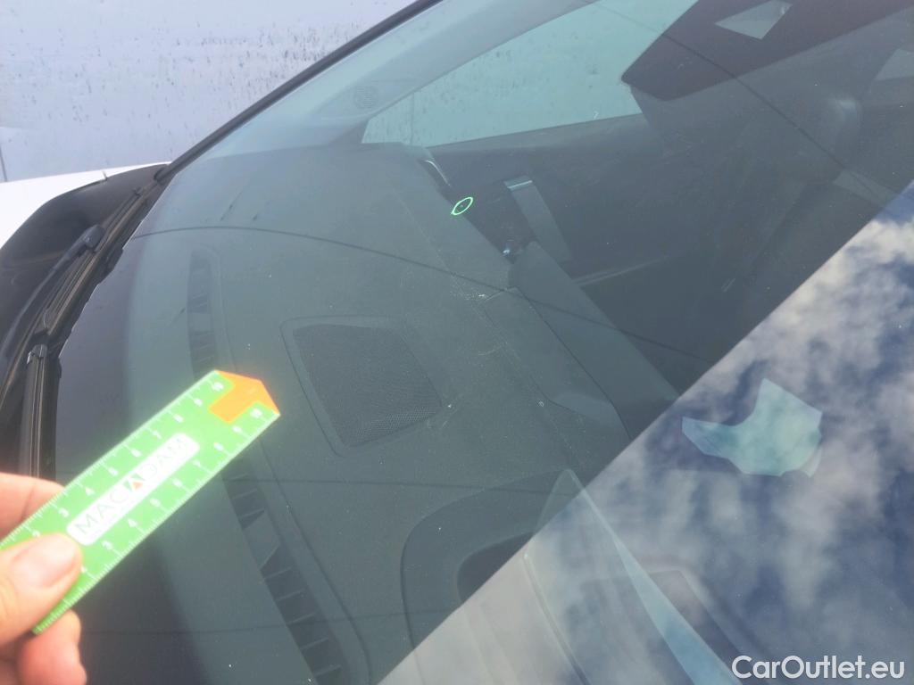  Citroen  C4 CITROEN  / 2020 / 5P / berlina con portón BlueHdi 130 S&S EAT8 Shine #1