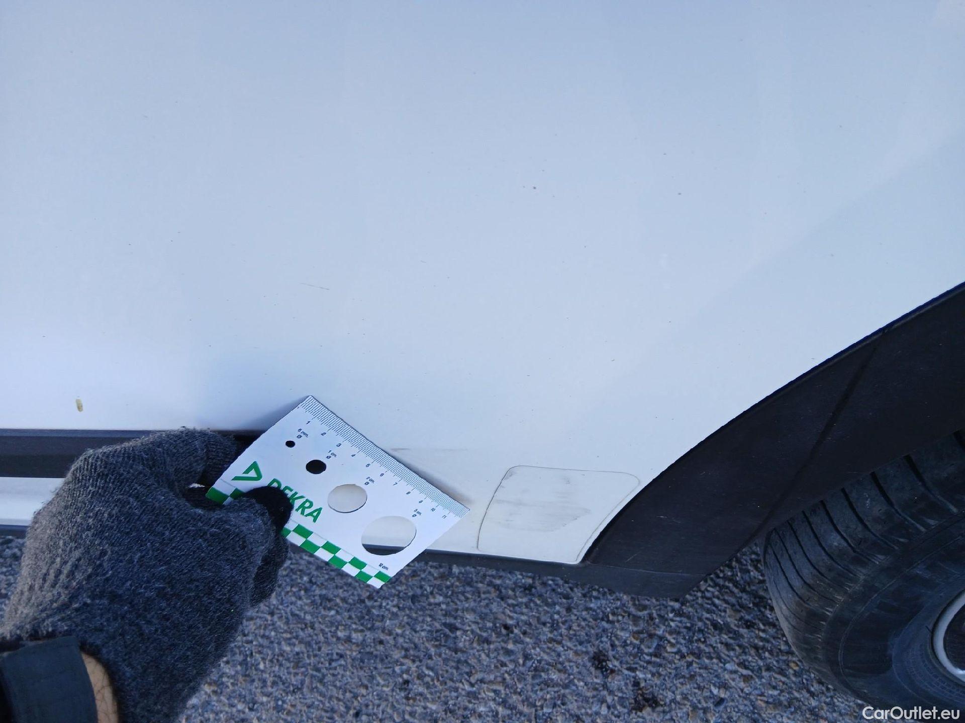  KIA  Niro KIA  / 2019 / 5P / crossover 1.6 GDi HEV 104kW (141CV) Drive #12