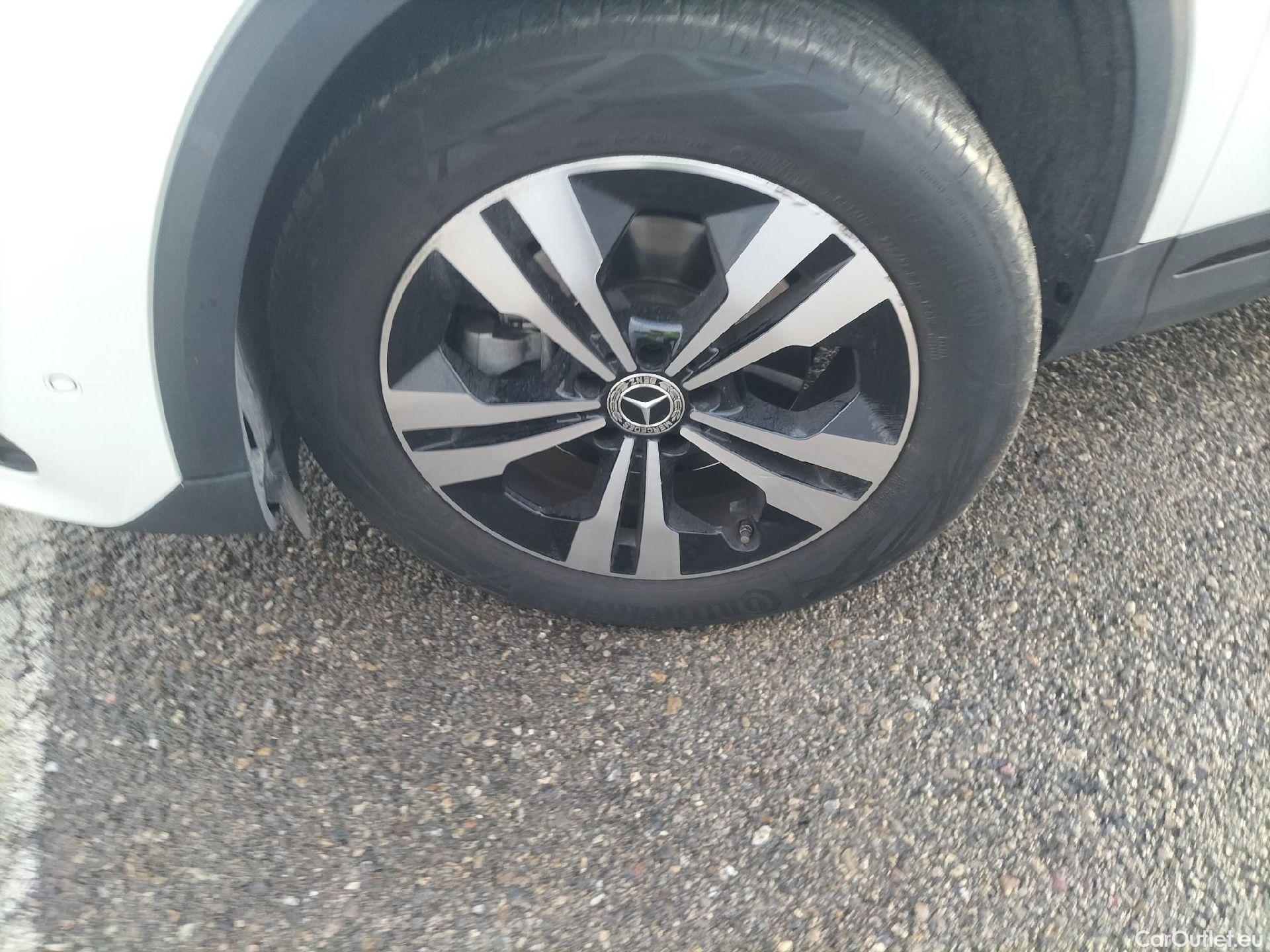  Mercedes  GLA MERCEDES-BENZ  / 2020 / 5P / todoterreno  200 #7