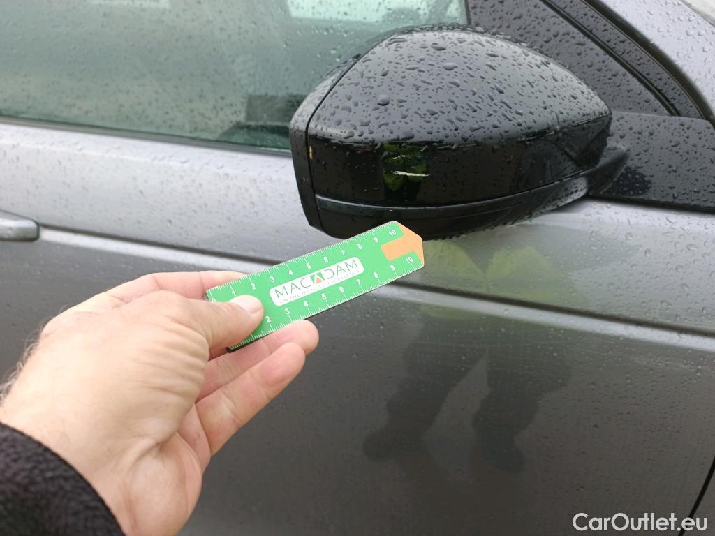  Land Rover  Discovery LAND ROVER  Sport / 2019 / 5P / todoterreno 1.5 I3 PHEV 309PS AWD Auto R-Dynamic S #19