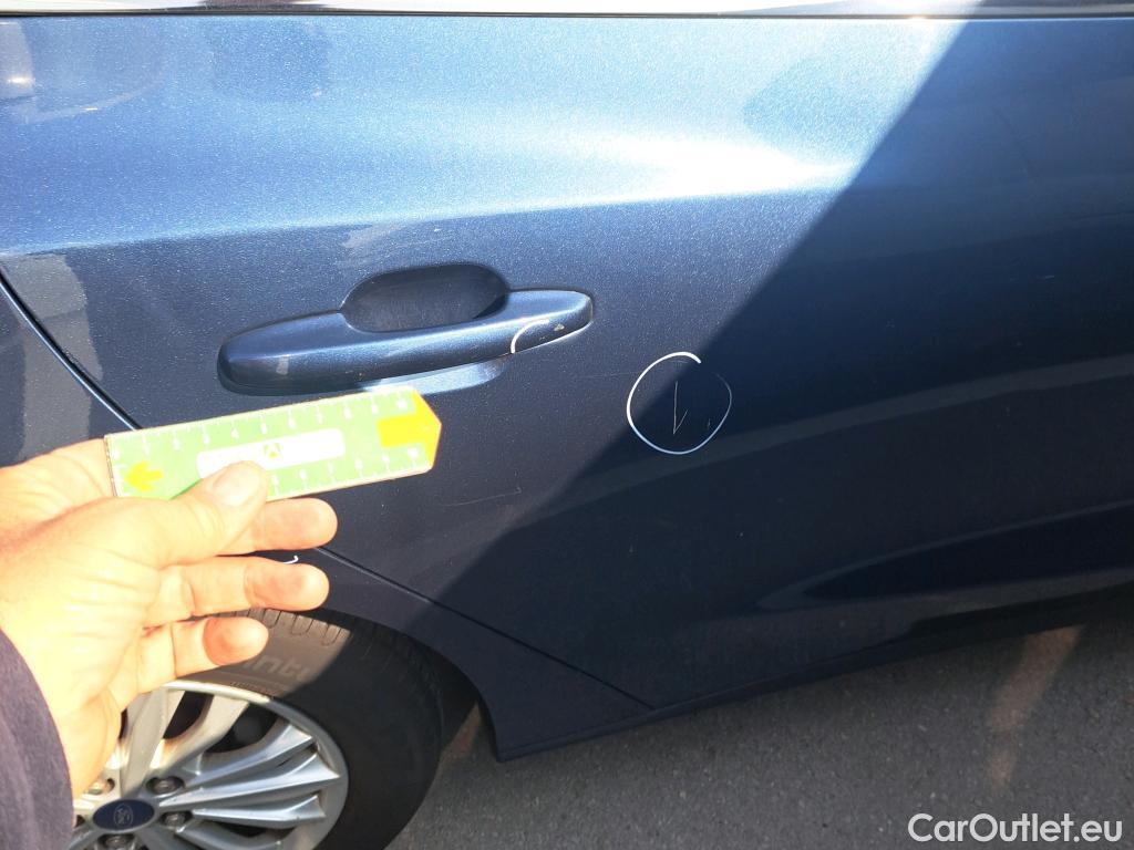  Ford  Focus FORD  / 2018 / 5P / familiar 1.5 Ecoblue 88kW Titanium Sportbr. #45