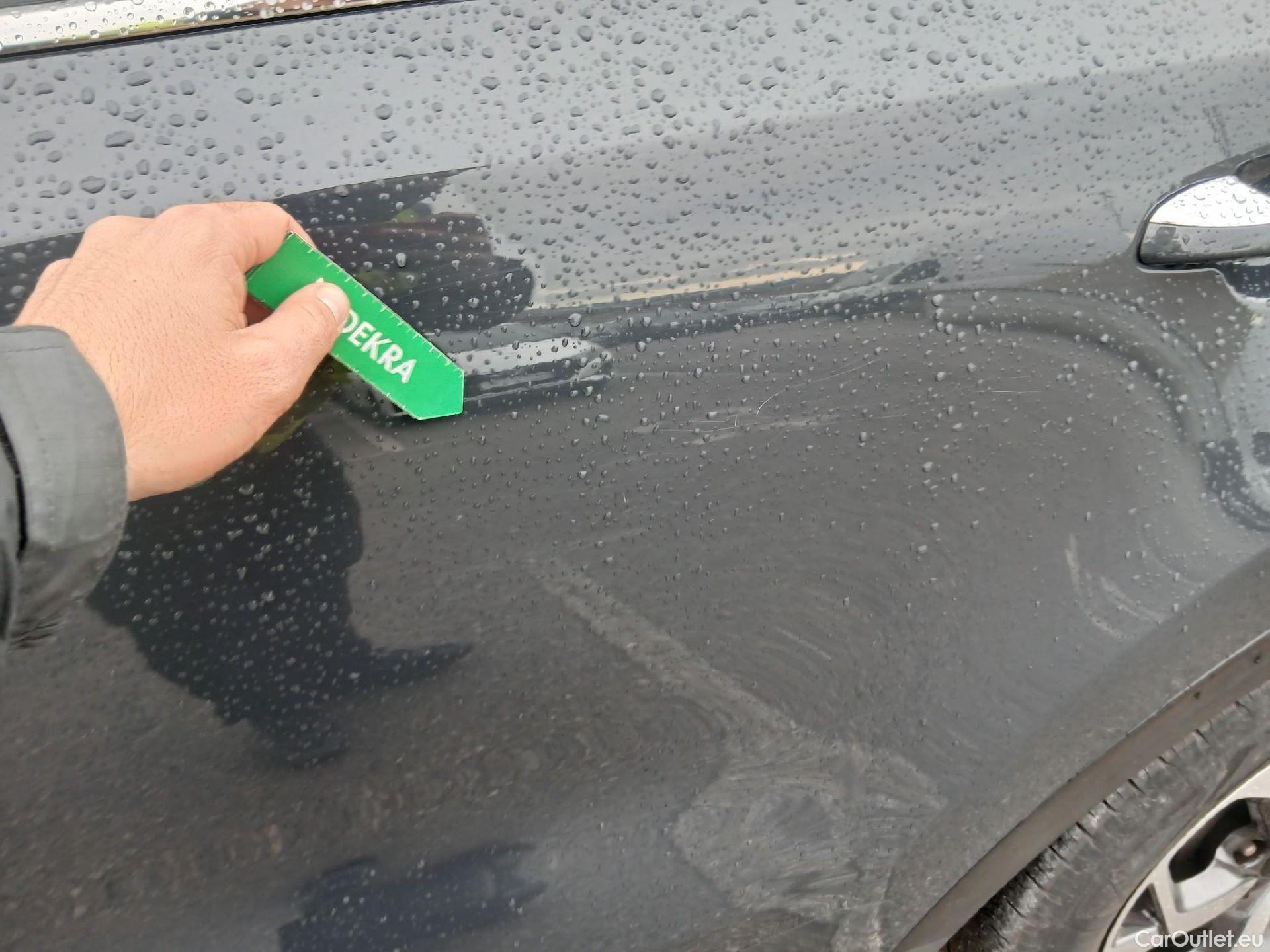  KIA  Sportage KIA  1.6MHEV Drive 100kW(136CV) 4x2(Crist Tintados)(CX) #9