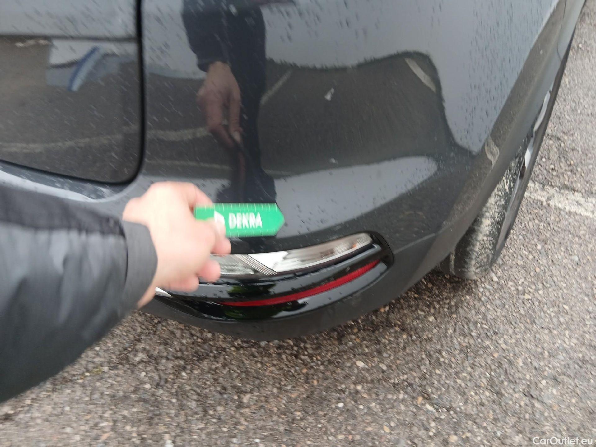  KIA  Sportage KIA  1.6MHEV Drive 100kW(136CV) 4x2(Crist Tintados)(CX) #16