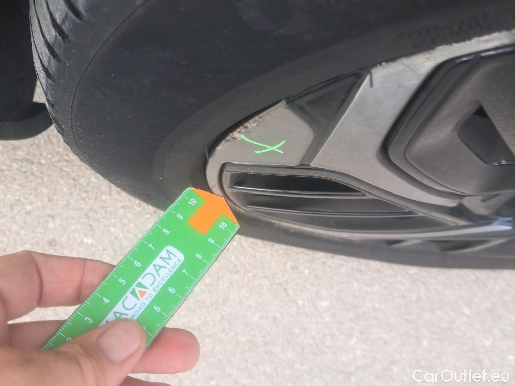  Citroen  C4 CITROEN  / 2020 / 5P / berlina con portón BlueHdi 130 S&S EAT8 Shine #9