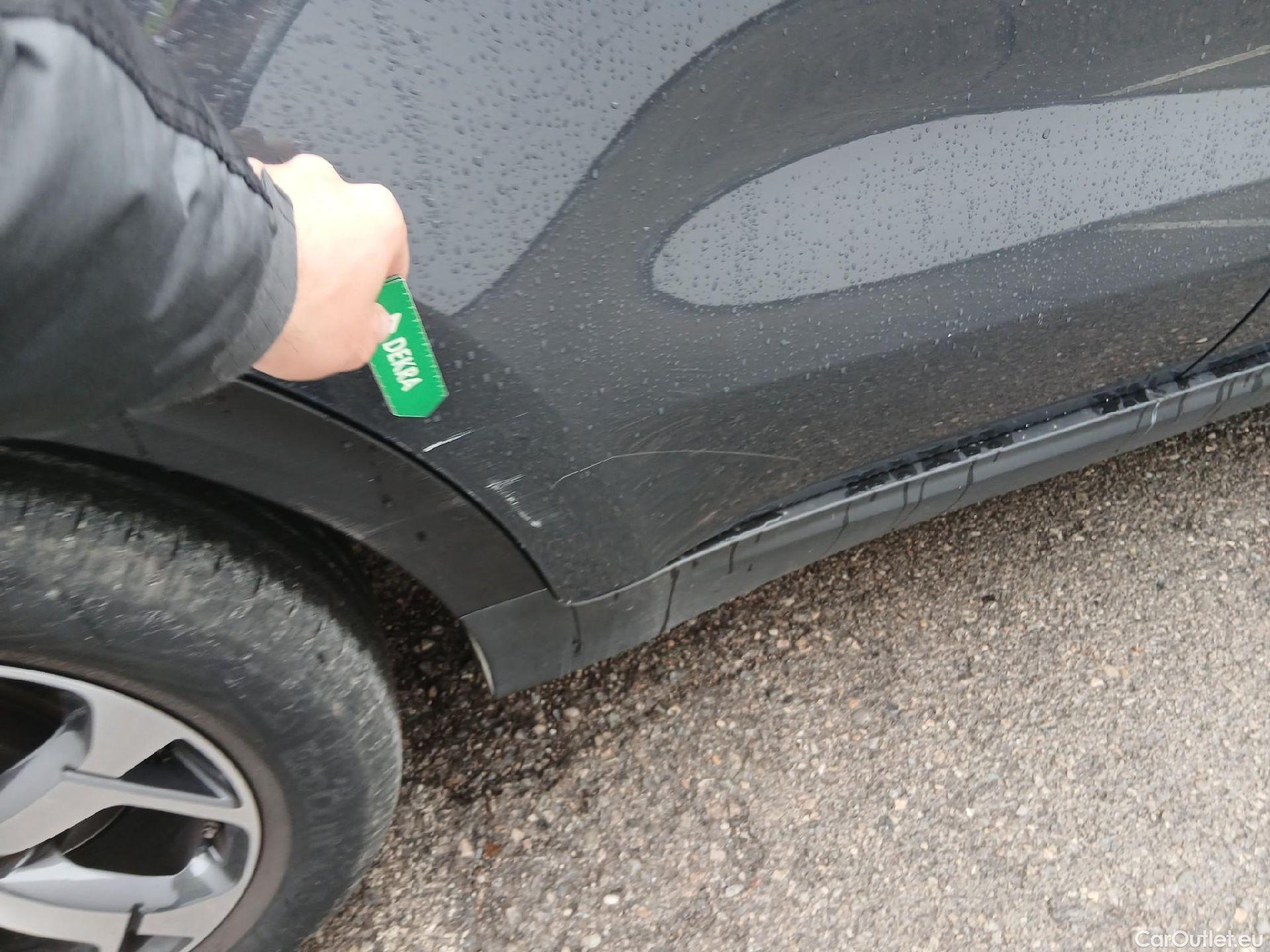  KIA  Sportage KIA  1.6MHEV Drive 100kW(136CV) 4x2(Crist Tintados)(CX) #25