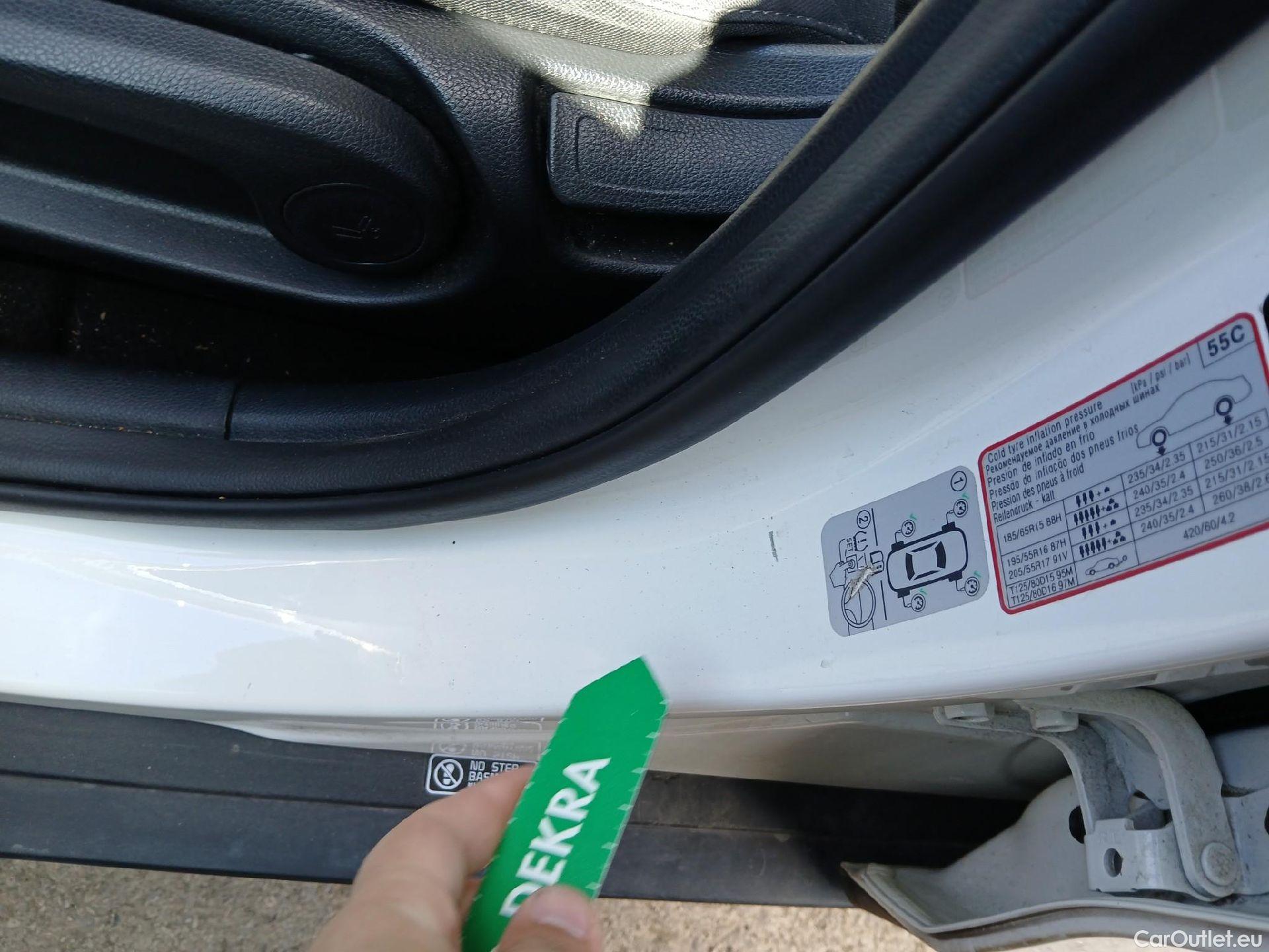  KIA  STONIC  Drive 1.0 T-GDI 120CV AT7 E6d #25