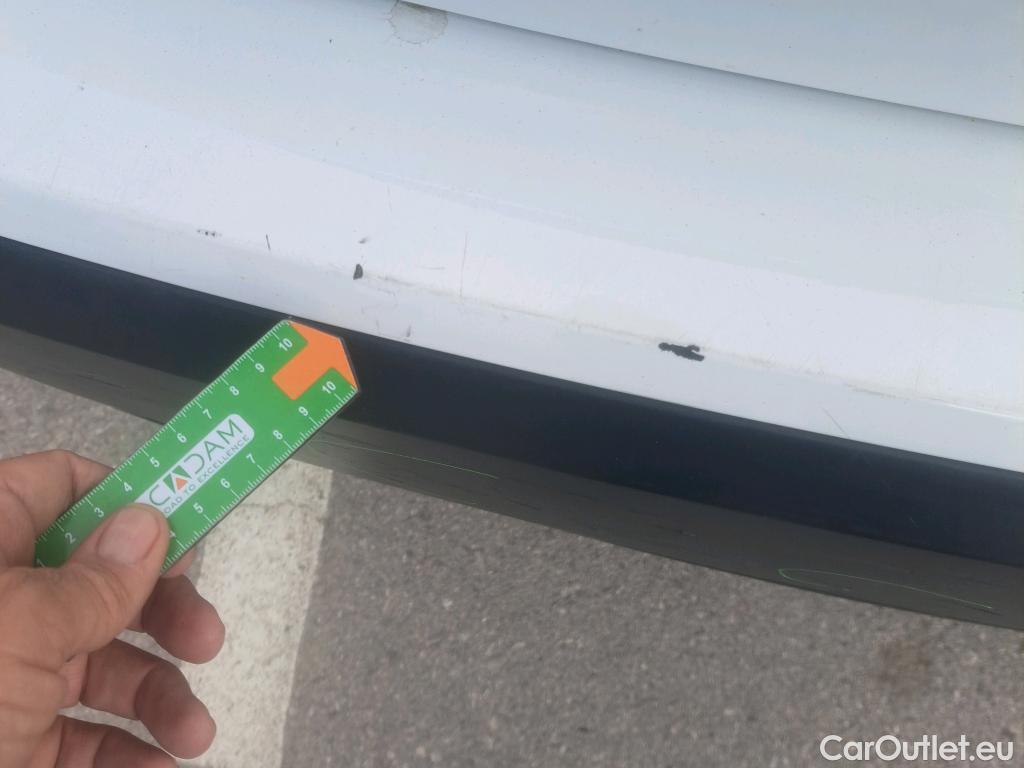  Citroen  C4 CITROEN  / 2020 / 5P / berlina con portón BlueHdi 130 S&S EAT8 Shine #27