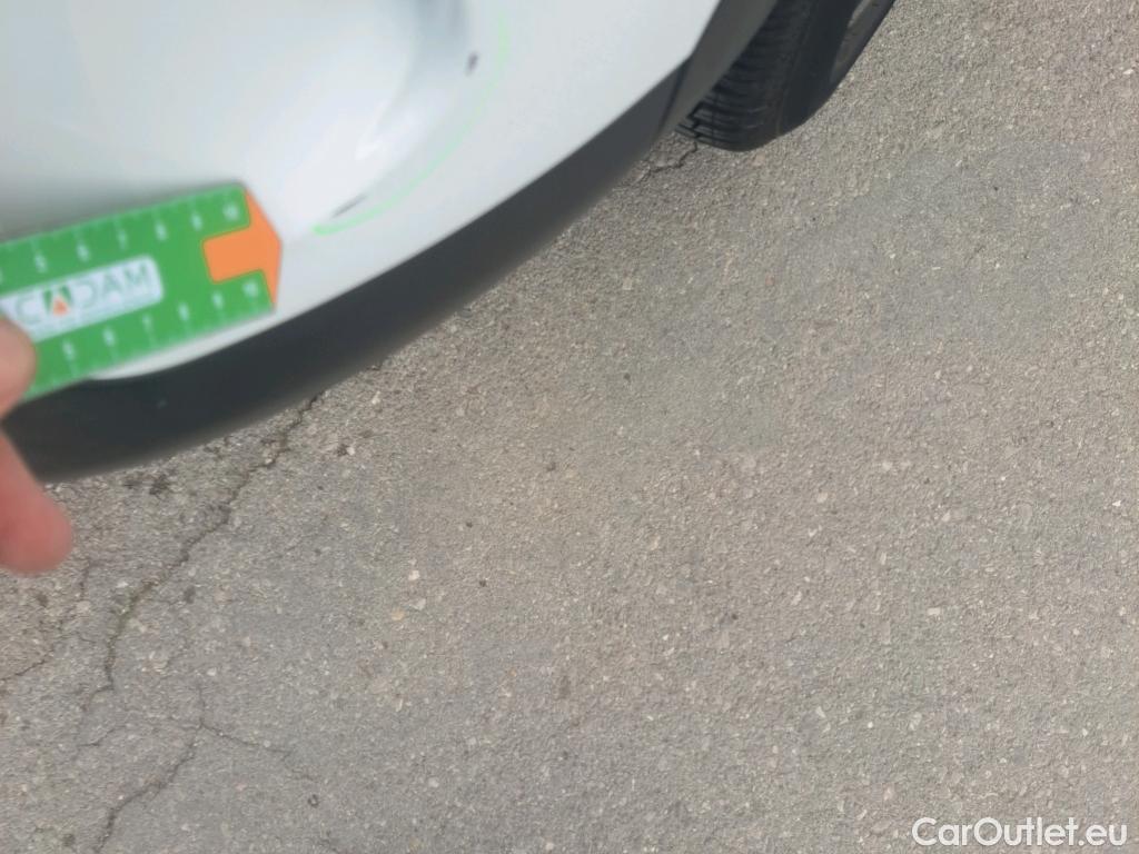  Citroen  C4 CITROEN  / 2020 / 5P / berlina con portón BlueHdi 130 S&S EAT8 Shine #25