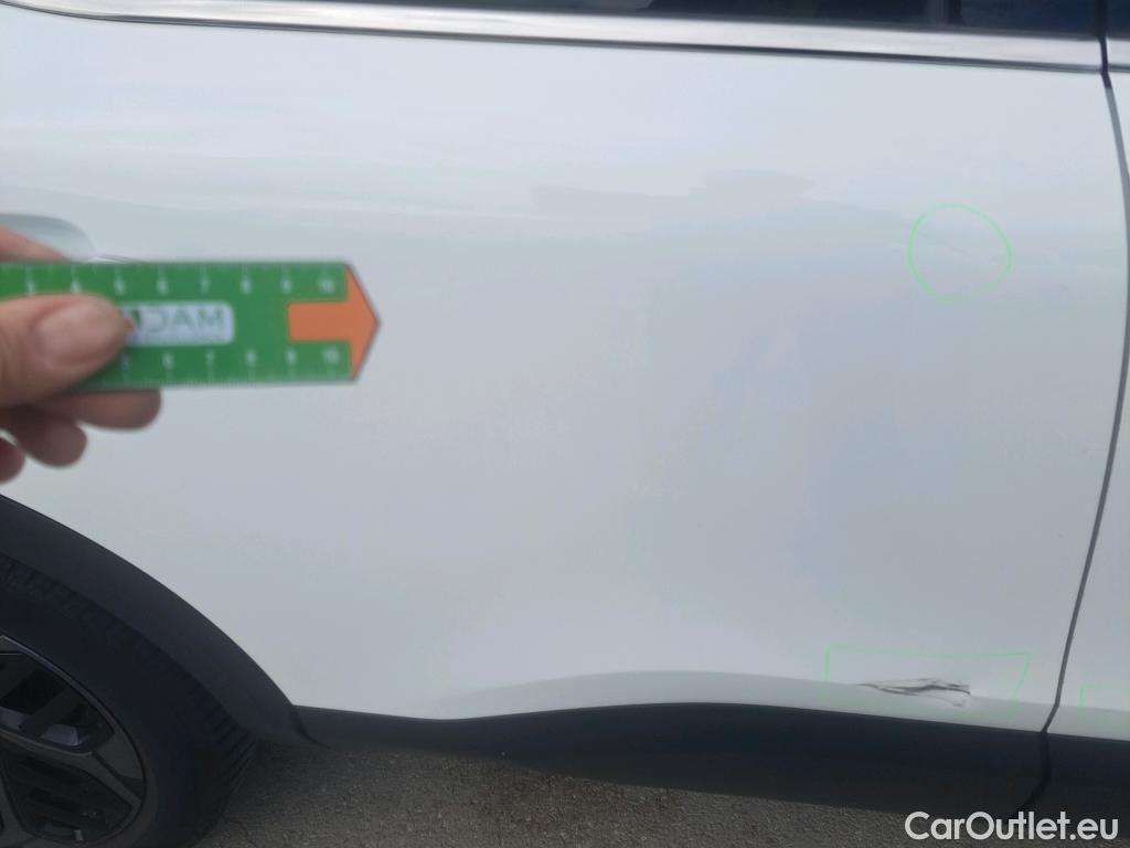  Citroen  C4 CITROEN  / 2020 / 5P / berlina con portón BlueHdi 130 S&S EAT8 Shine #3