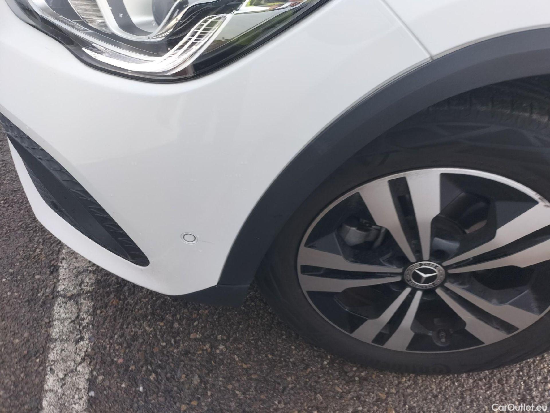  Mercedes  GLA MERCEDES-BENZ  / 2020 / 5P / todoterreno  200 #4