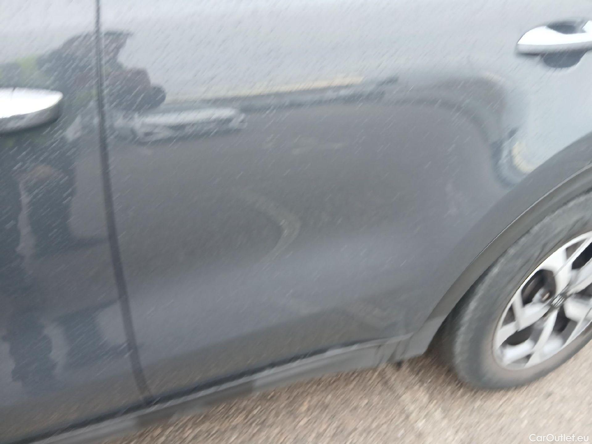  KIA  Sportage KIA  1.6MHEV Drive 100kW(136CV) 4x2(Crist Tintados)(CX) #10