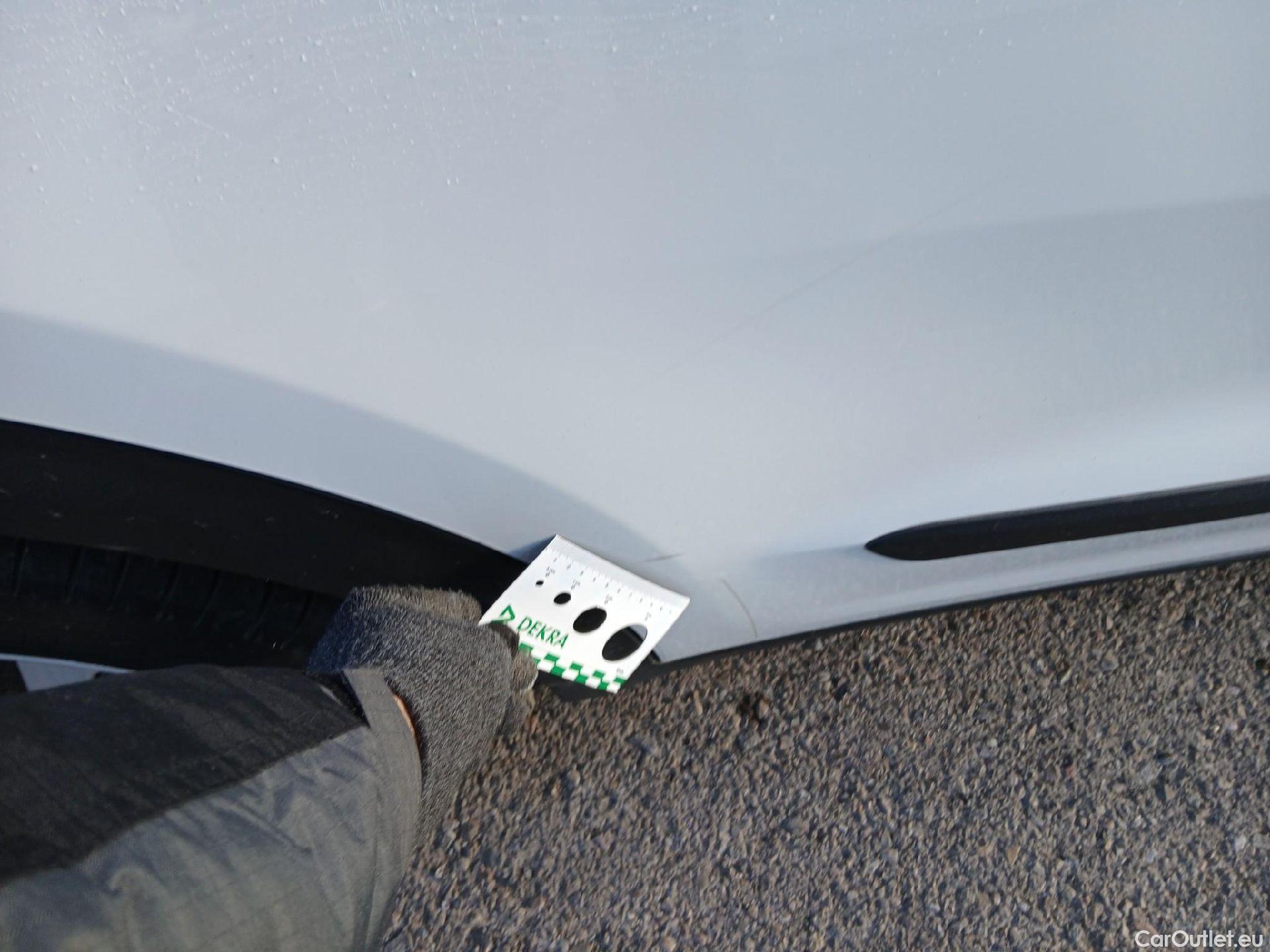  KIA  Niro KIA  / 2019 / 5P / crossover 1.6 GDi HEV 104kW (141CV) Drive #19