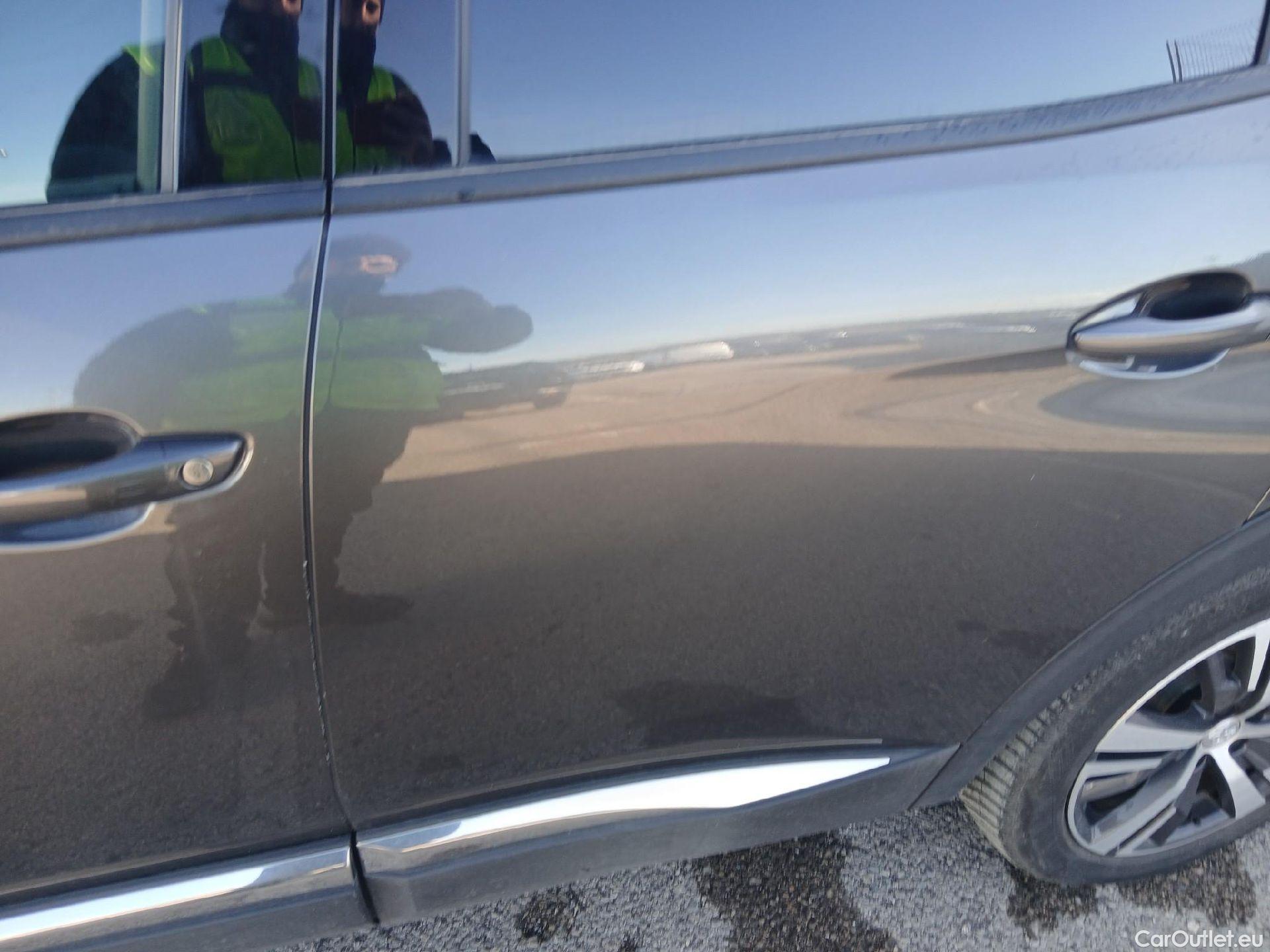  Peugeot  3008 PEUGEOT  Hybrid / 2020 / 5P / todoterreno 225 e-EAT8 Allure (AC2) #12