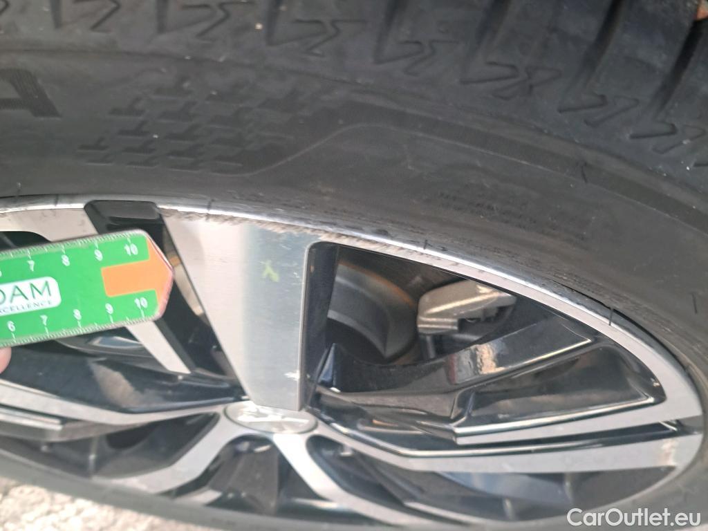  Peugeot  3008 PEUGEOT  Hybrid / 2020 / 5P / todoterreno 300 e-EAT8 GT #2