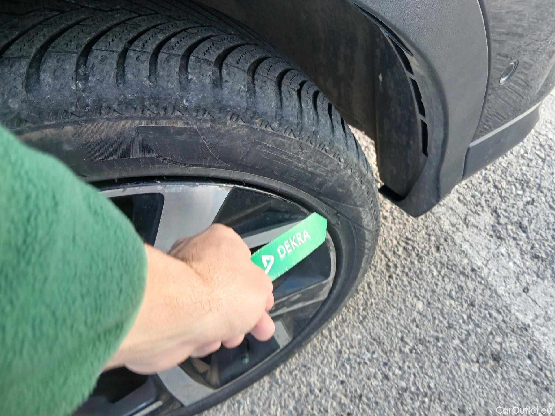  Nissan  Qashqai NISSAN  / 2017 / 5P / todoterreno dCi 85 kW (115 CV) E6D TEKNA+ #47