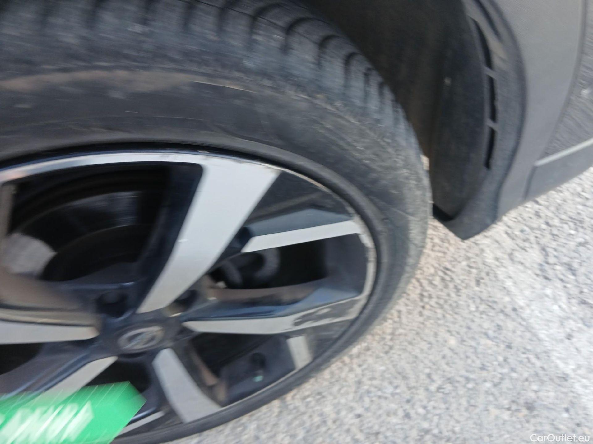  Nissan  Qashqai NISSAN  / 2017 / 5P / todoterreno dCi 85 kW (115 CV) E6D TEKNA+ #48