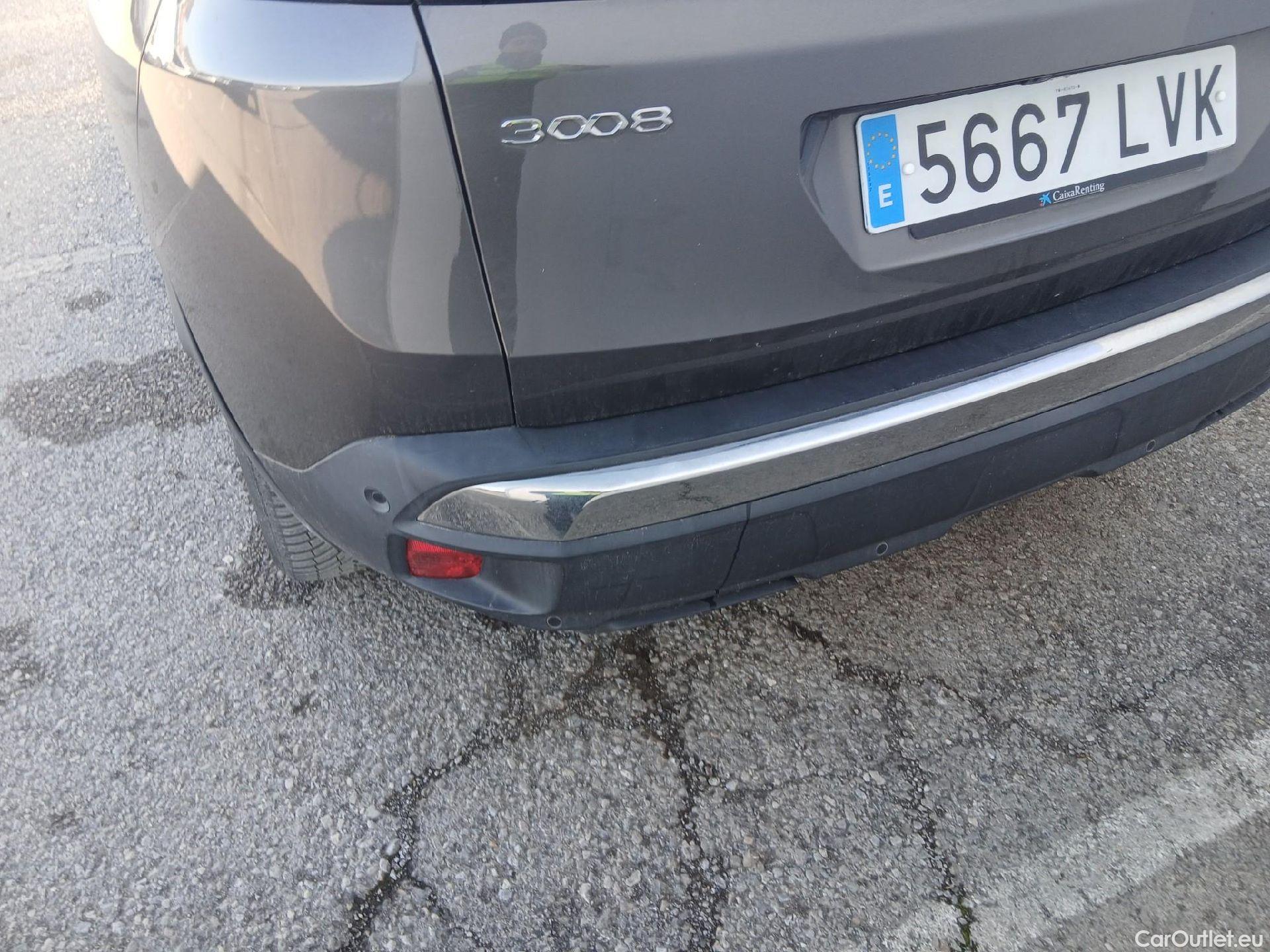  Peugeot  3008 PEUGEOT  Hybrid / 2020 / 5P / todoterreno 225 e-EAT8 Allure (AC2) #13