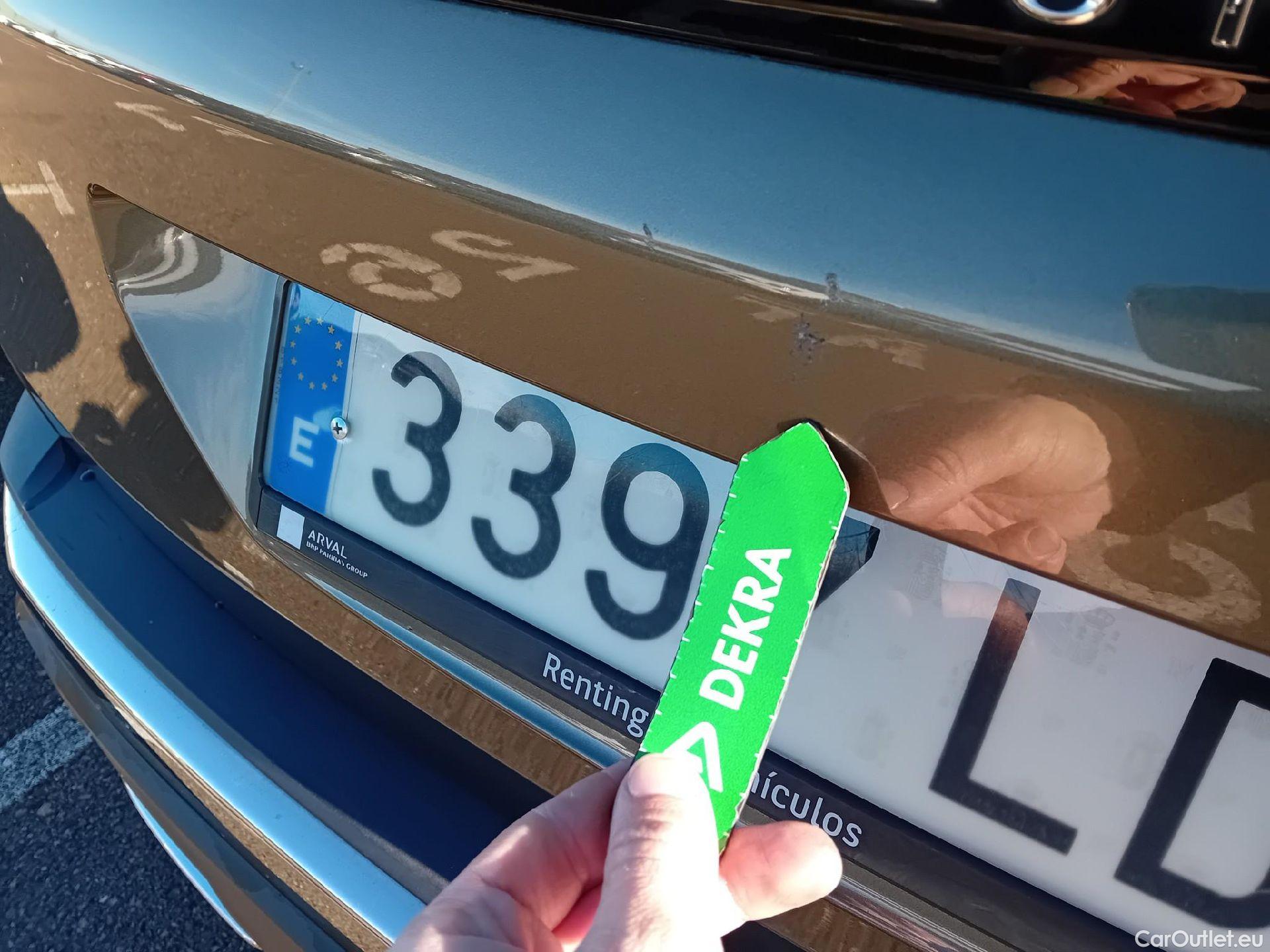  Peugeot  3008 PEUGEOT  / 2016 / 5P / todoterreno 1.5L BlueHDi 96kW (130CV) S&S Active (AC2) #9