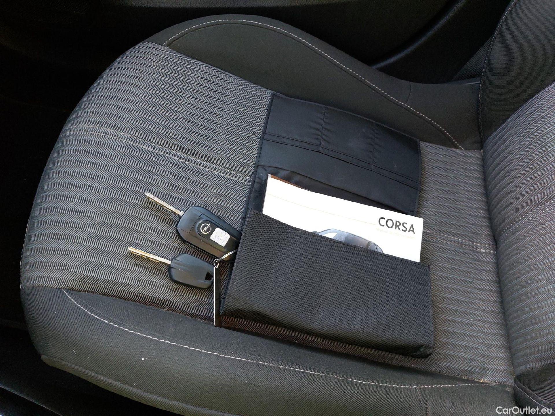  Opel  Corsa OPEL  / 2019 / 5P / berlina con portón 1.2T XHL 74kW (100CV) Edition #1