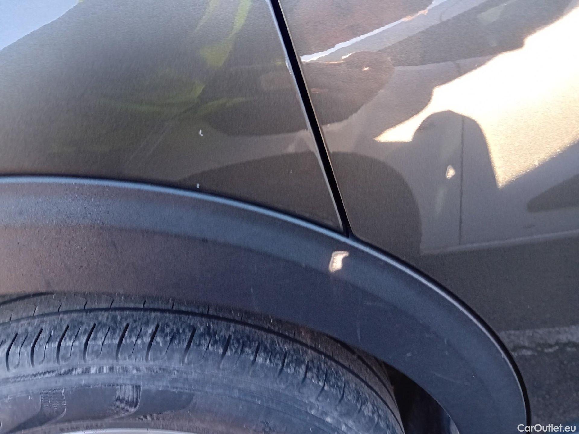  Peugeot  3008 PEUGEOT  / 2016 / 5P / todoterreno 1.5L BlueHDi 96kW (130CV) S&S Active (AC2) #15