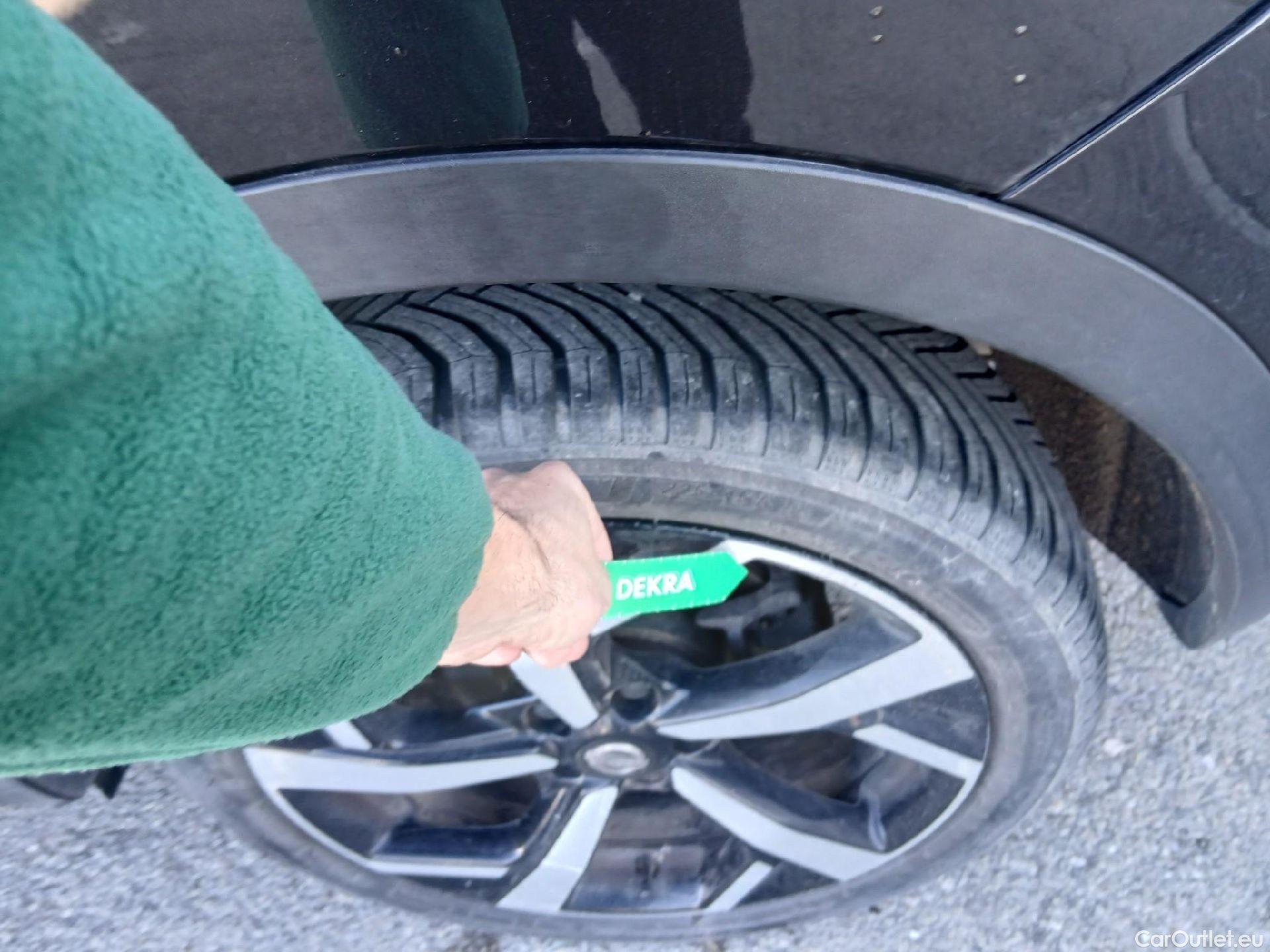  Nissan  Qashqai NISSAN  / 2017 / 5P / todoterreno dCi 85 kW (115 CV) E6D TEKNA+ #26