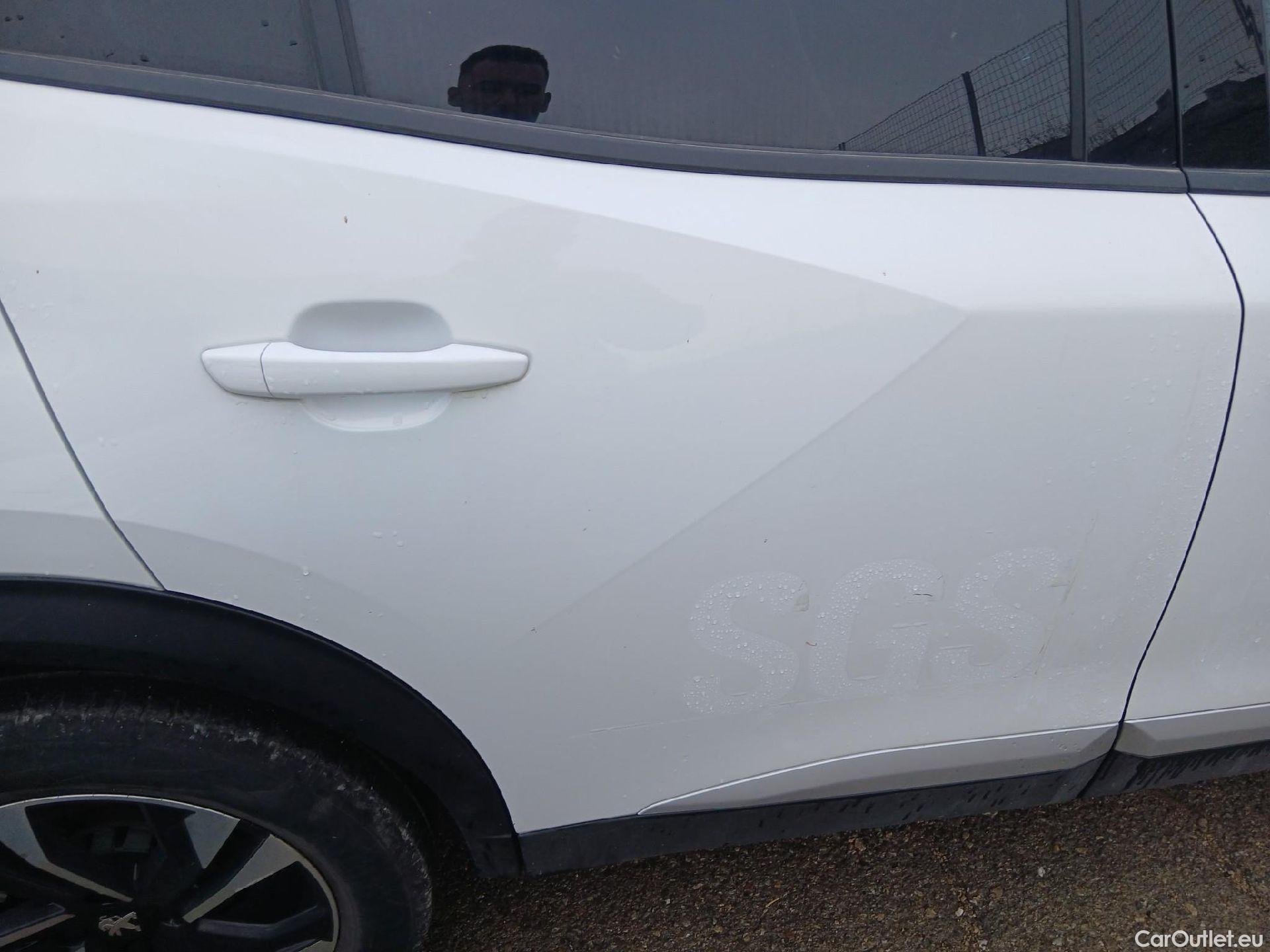  Peugeot  2008 PEUGEOT  / 2019 / 5P / todoterreno Allure BlueHDI 81kW (110CV) #27