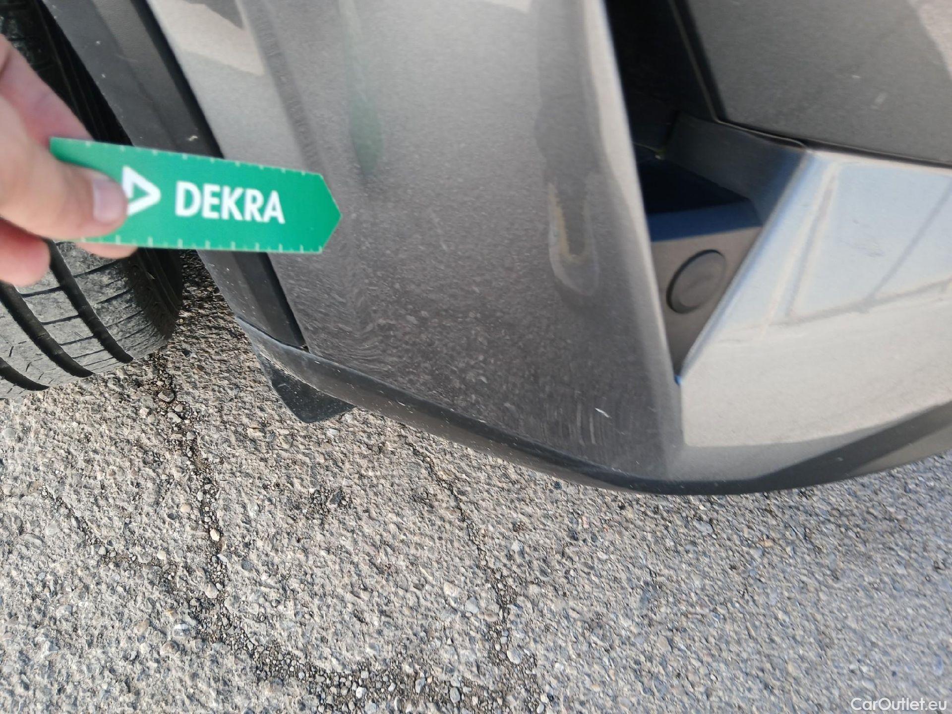  Nissan  Qashqai NISSAN  / 2021 / 5P / todoterreno DIG-T 116kW (158CV) mHEV Xtronic Acenta (AC) #6