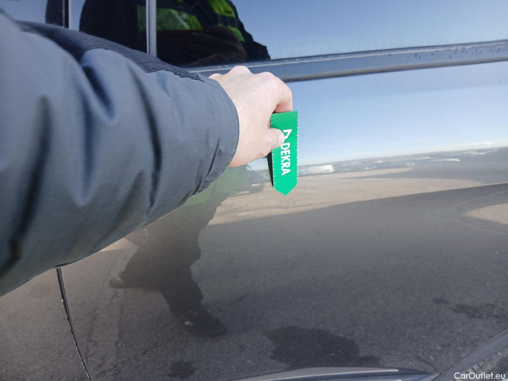  Peugeot  3008 PEUGEOT  Hybrid / 2020 / 5P / todoterreno 225 e-EAT8 Allure (AC2) #11